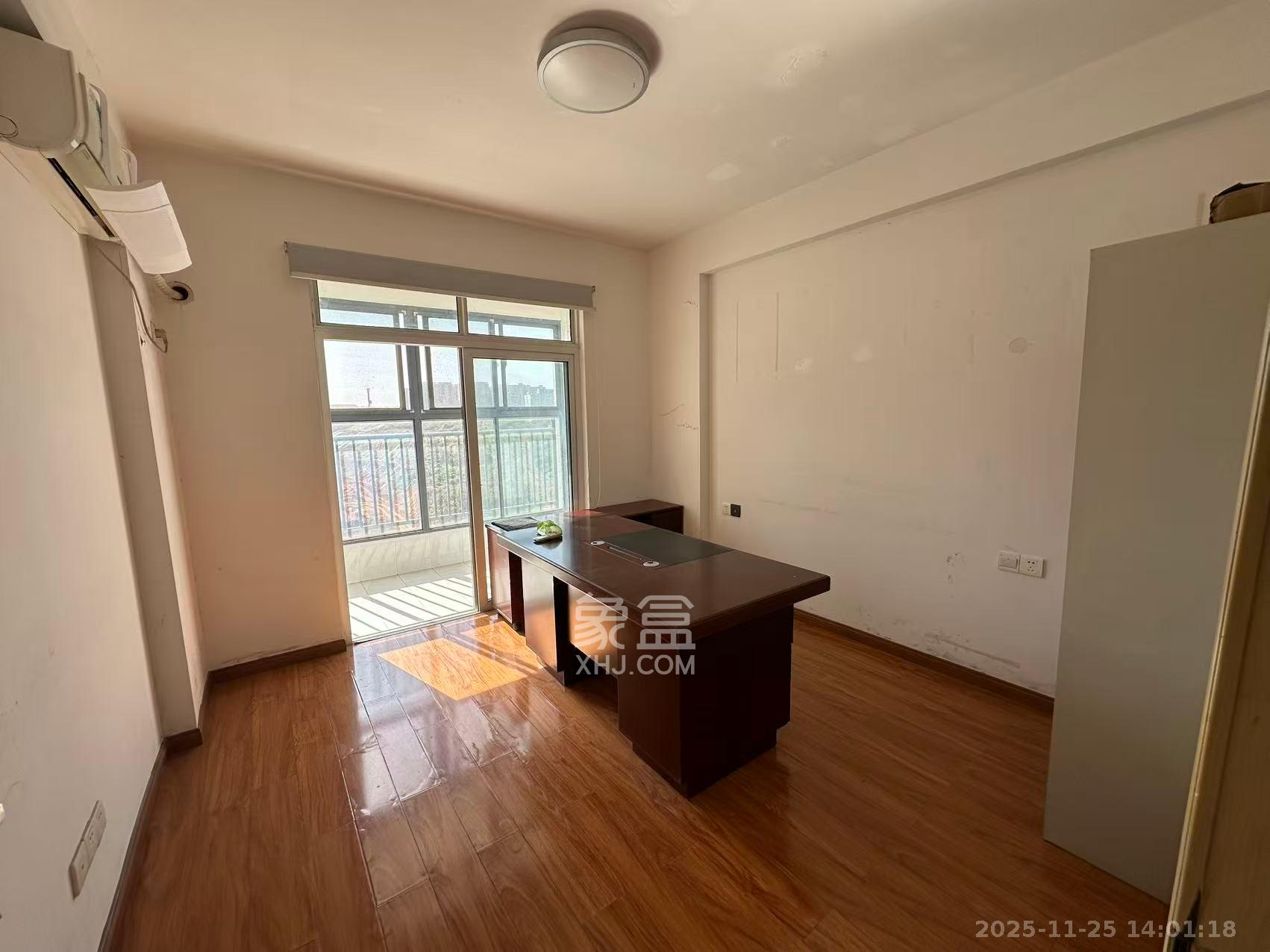 长城雅苑 3室2厅2卫 1900.0元/月 长城雅苑 3室2厅2卫 1900.0元/月室内图