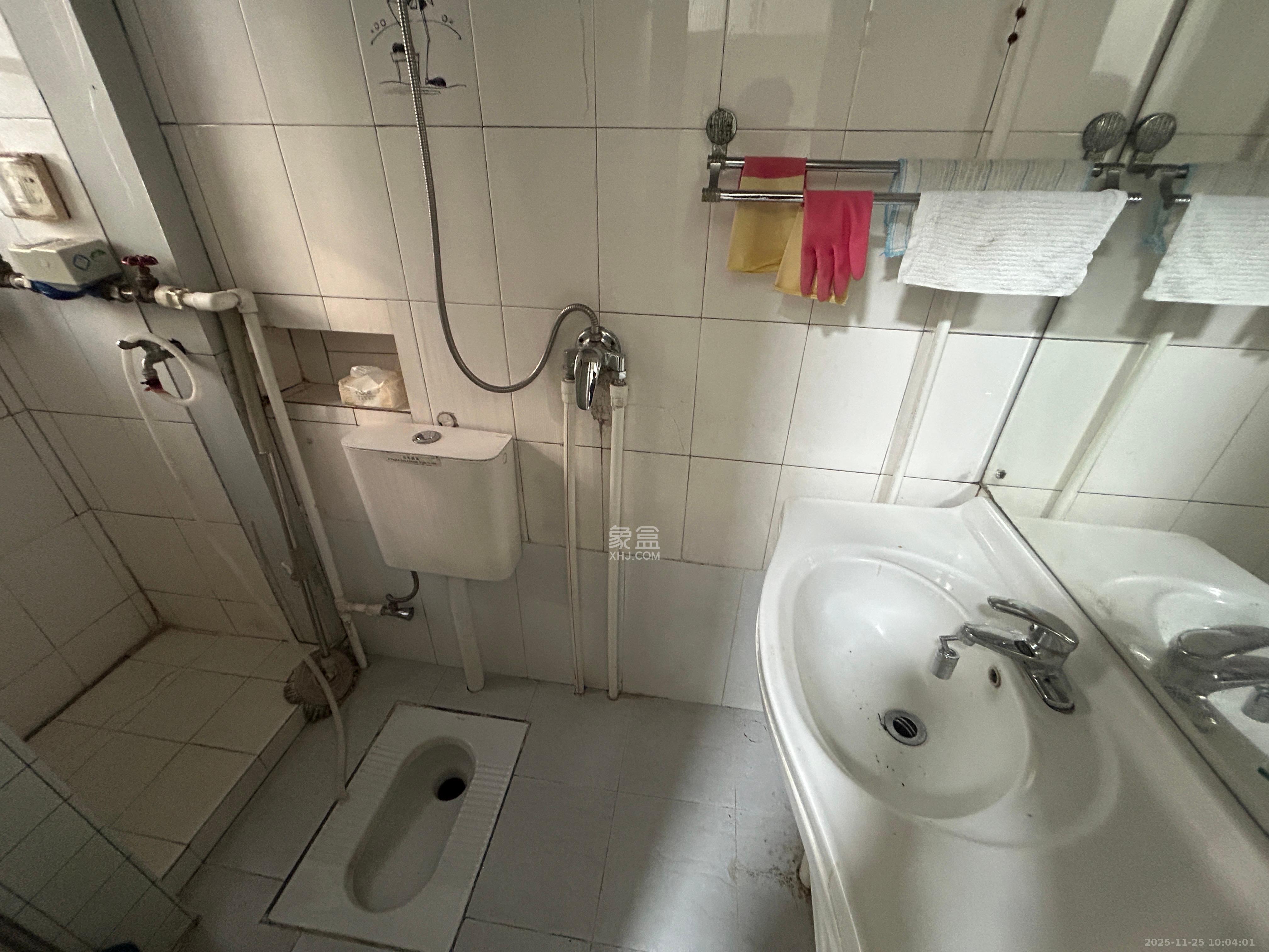 向韶村  2室1厅1卫    1500.0元/月室内图