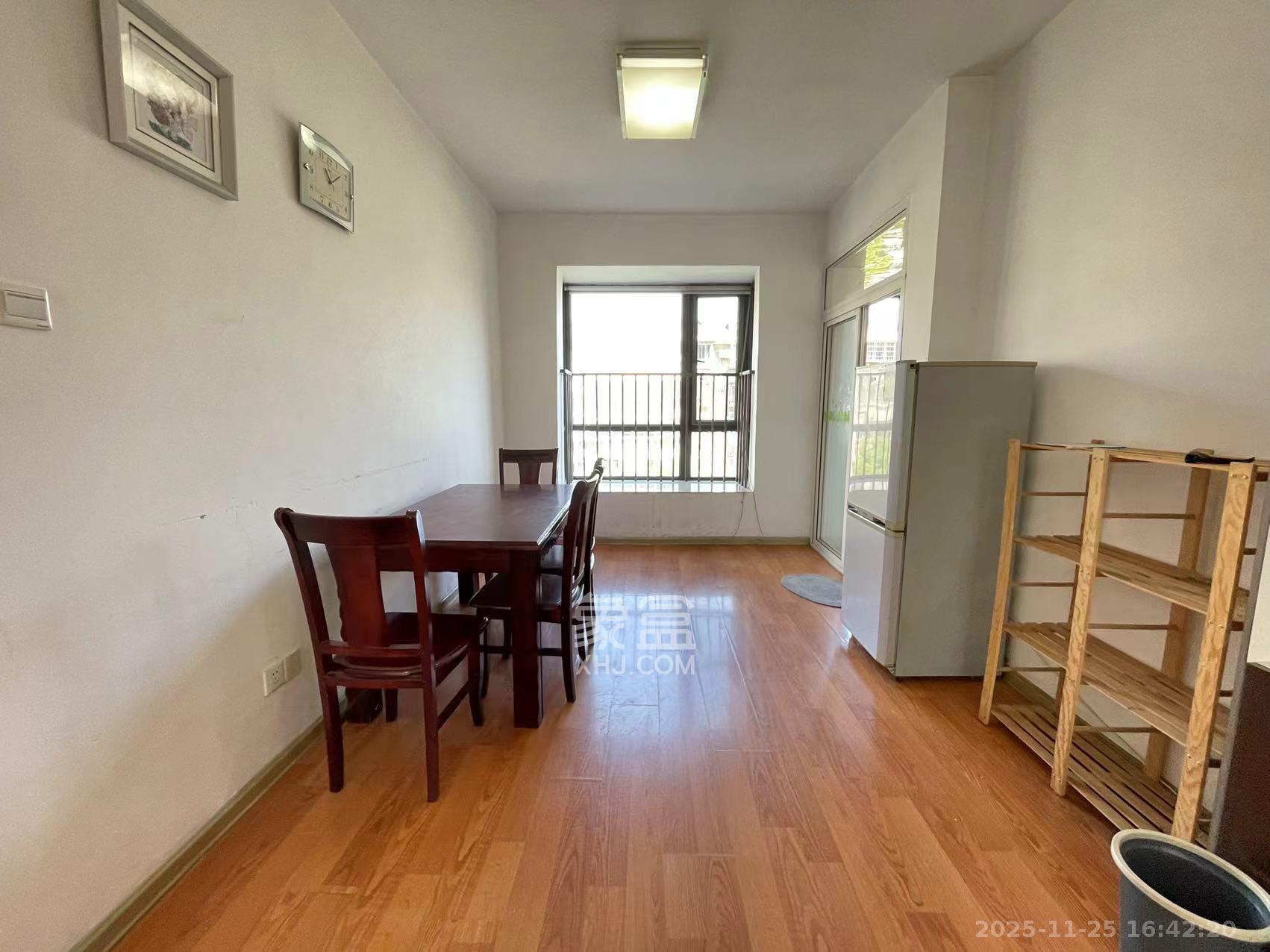 长房东郡  3室2厅2卫    2800.0元/月室内图