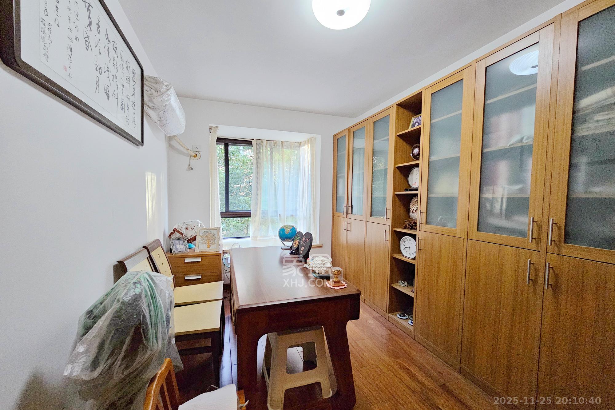 三江花中城 2室2厅1卫 90.0万 三江花中城 2室2厅1卫 90.0万卧室