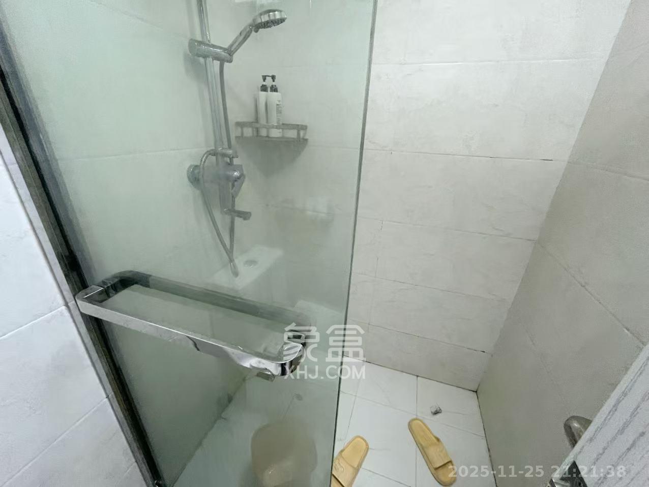 保利国际广场 1室1厅1卫 1800.0元/月 保利国际广场 1室1厅1卫 1800.0元/月室内图