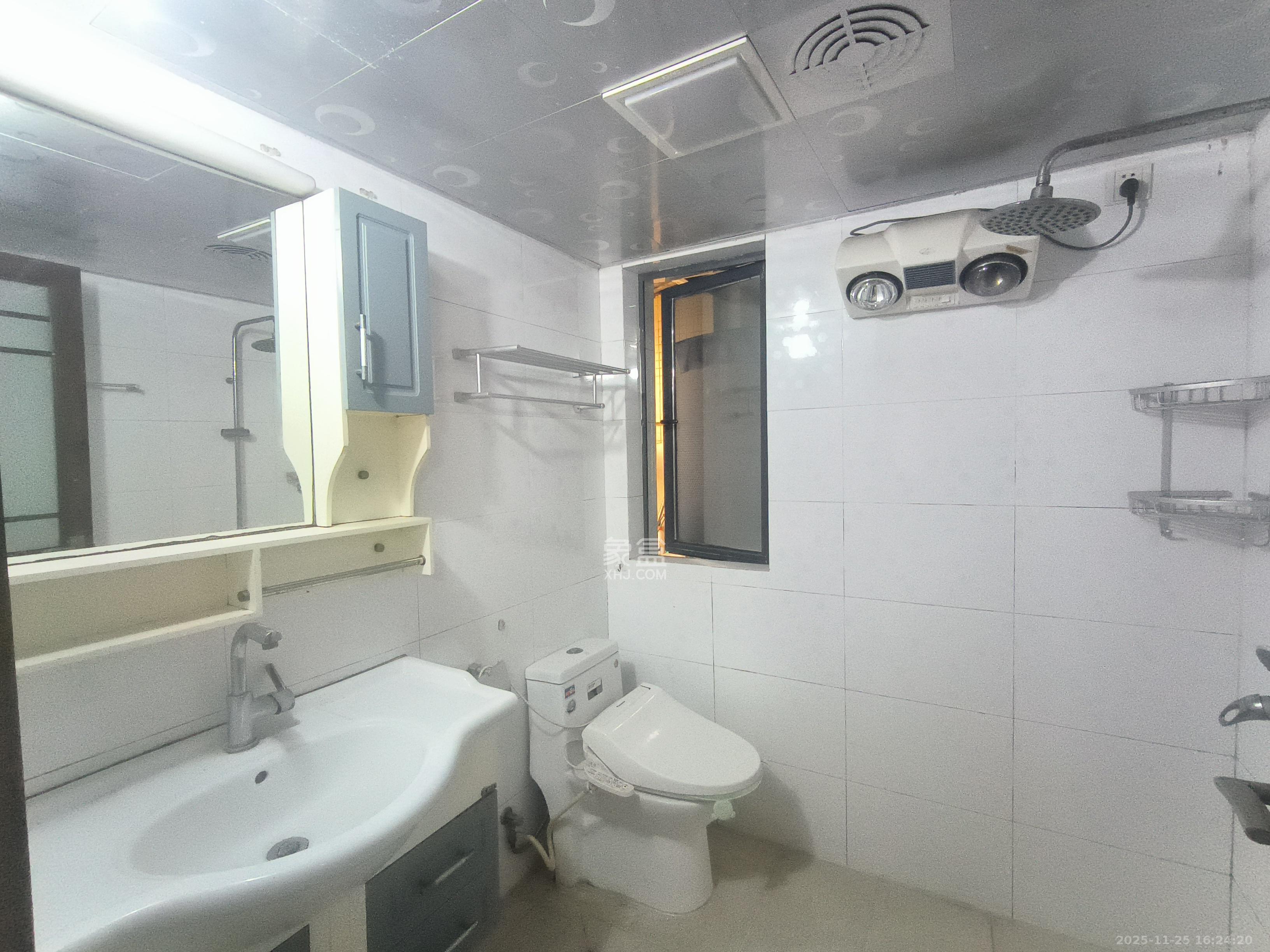 保利麓谷林语A区 2室2厅1卫 2000.0元/月 保利麓谷林语A区 2室2厅1卫 2000.0元/月室内图