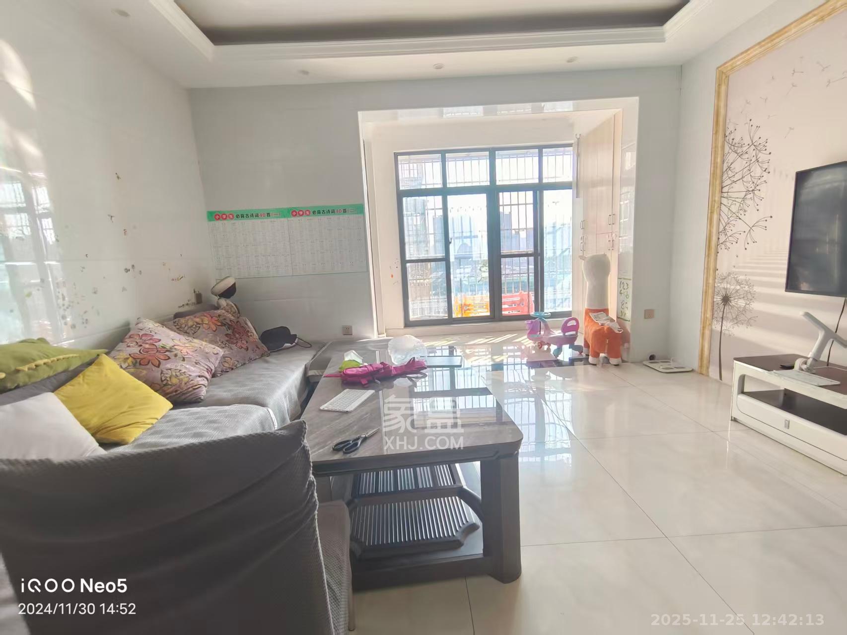 丰园城(鄱阳小区二期) 3室2厅2卫 2000.0元/月 丰园城(鄱阳小区二期) 3室2厅2卫 2000.0元/月室内图