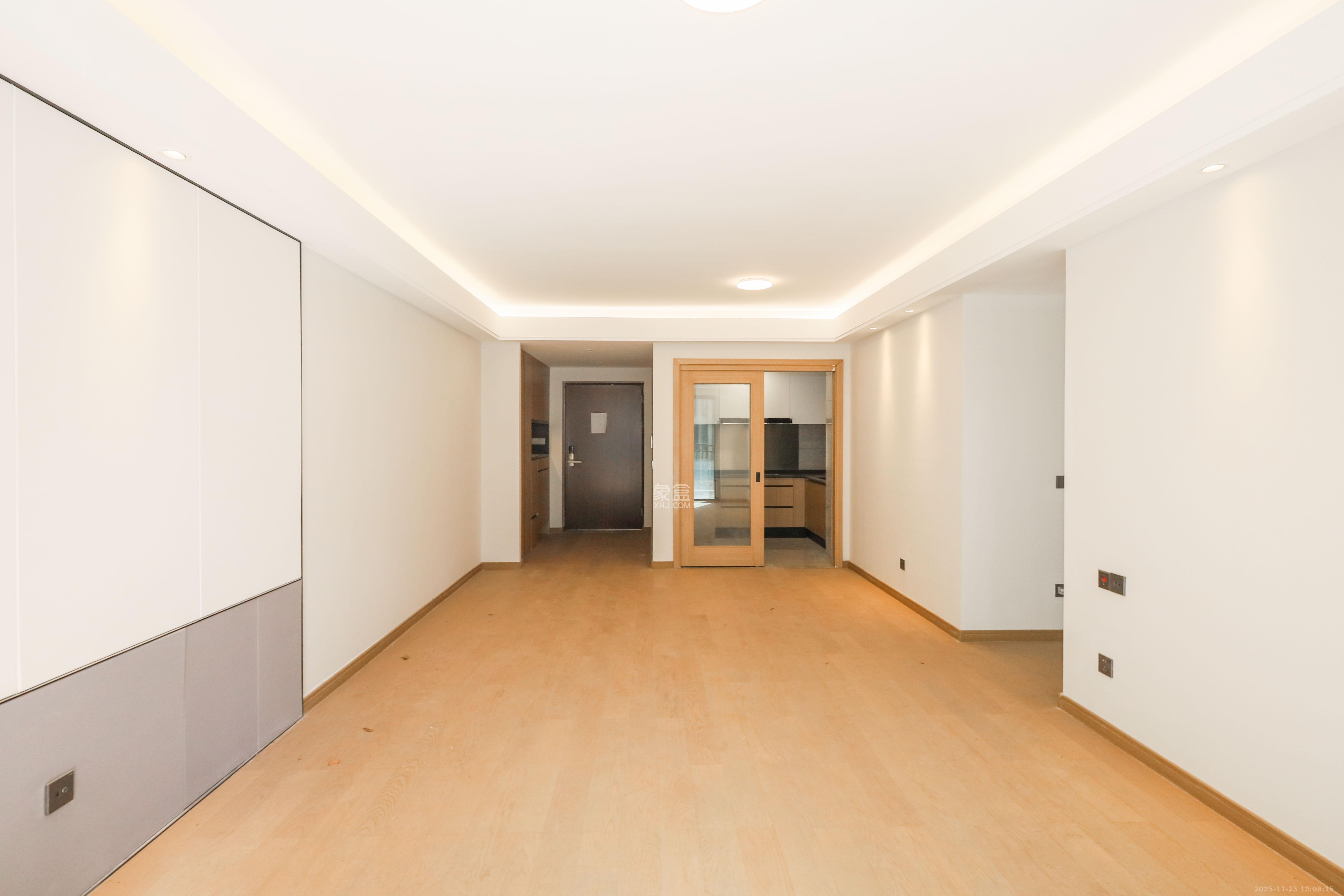 爱家当代境 3室2厅2卫 120.0万 爱家当代境 3室2厅2卫 120.0万客厅