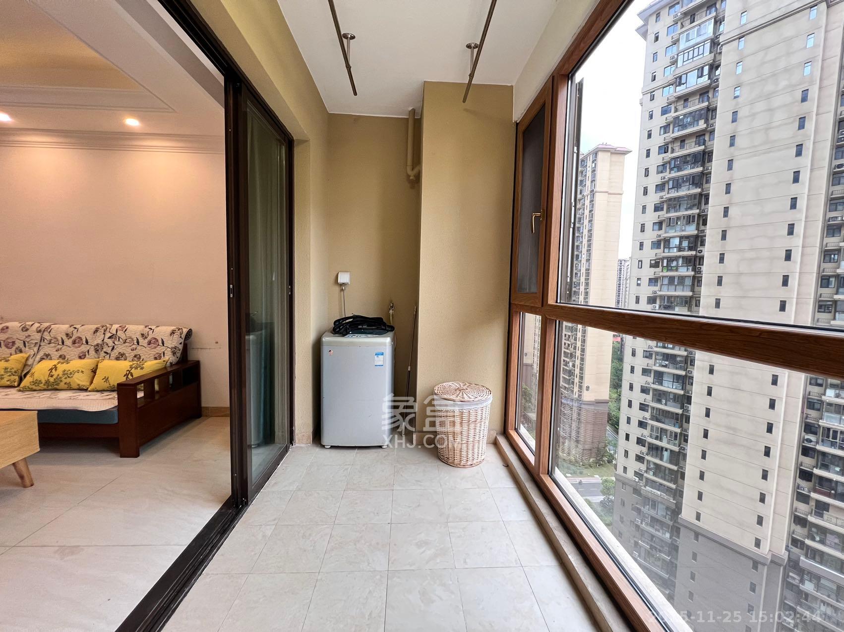 江山帝景哈佛  3室2厅1卫    2000.0元/月室内图