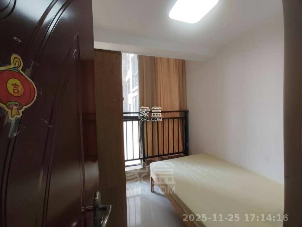 武广国际学苑  3室2厅1卫    1800.0元/月室内图