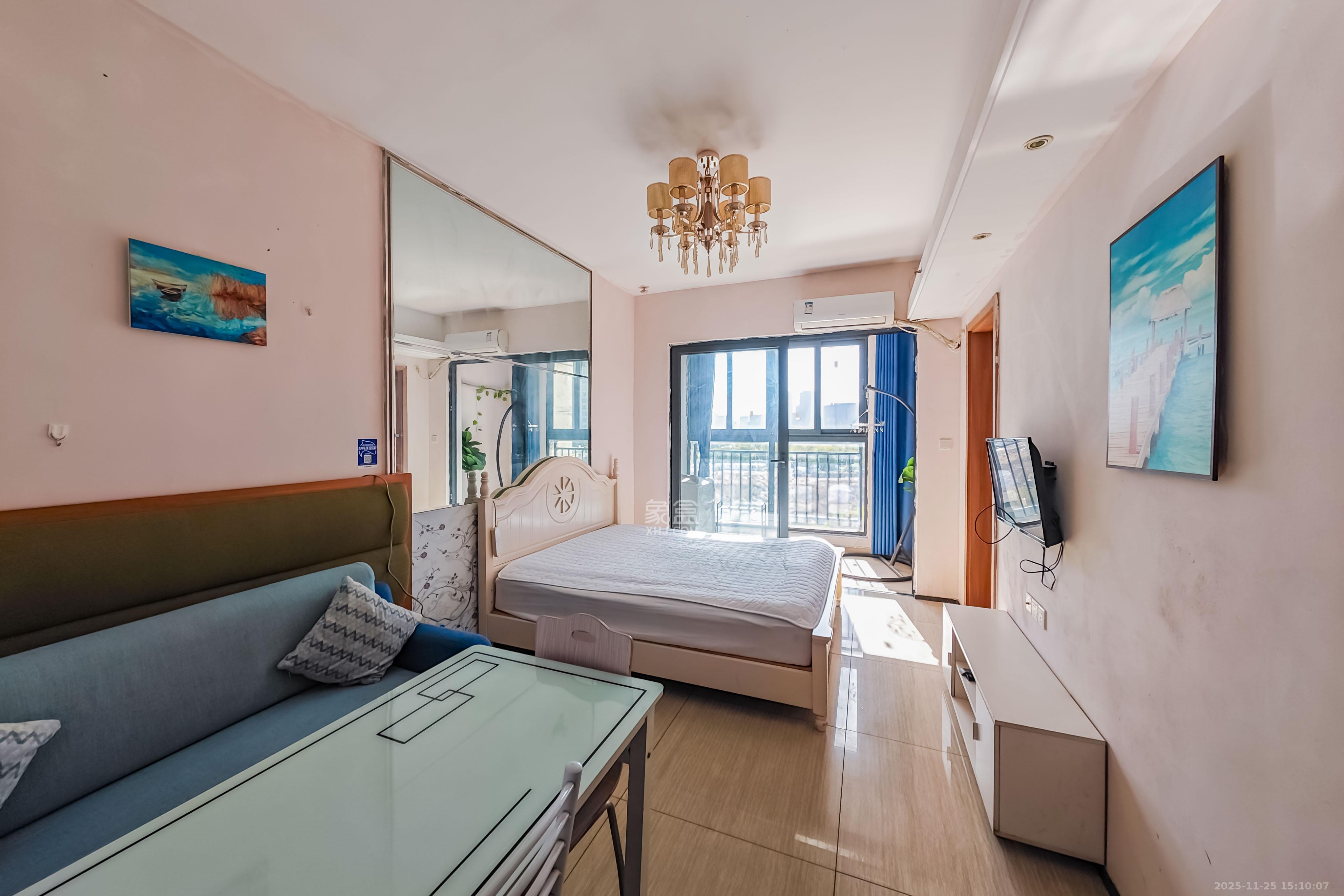 恒大国际广场 2室2厅1卫 42.0万 恒大国际广场 2室2厅1卫 42.0万客厅