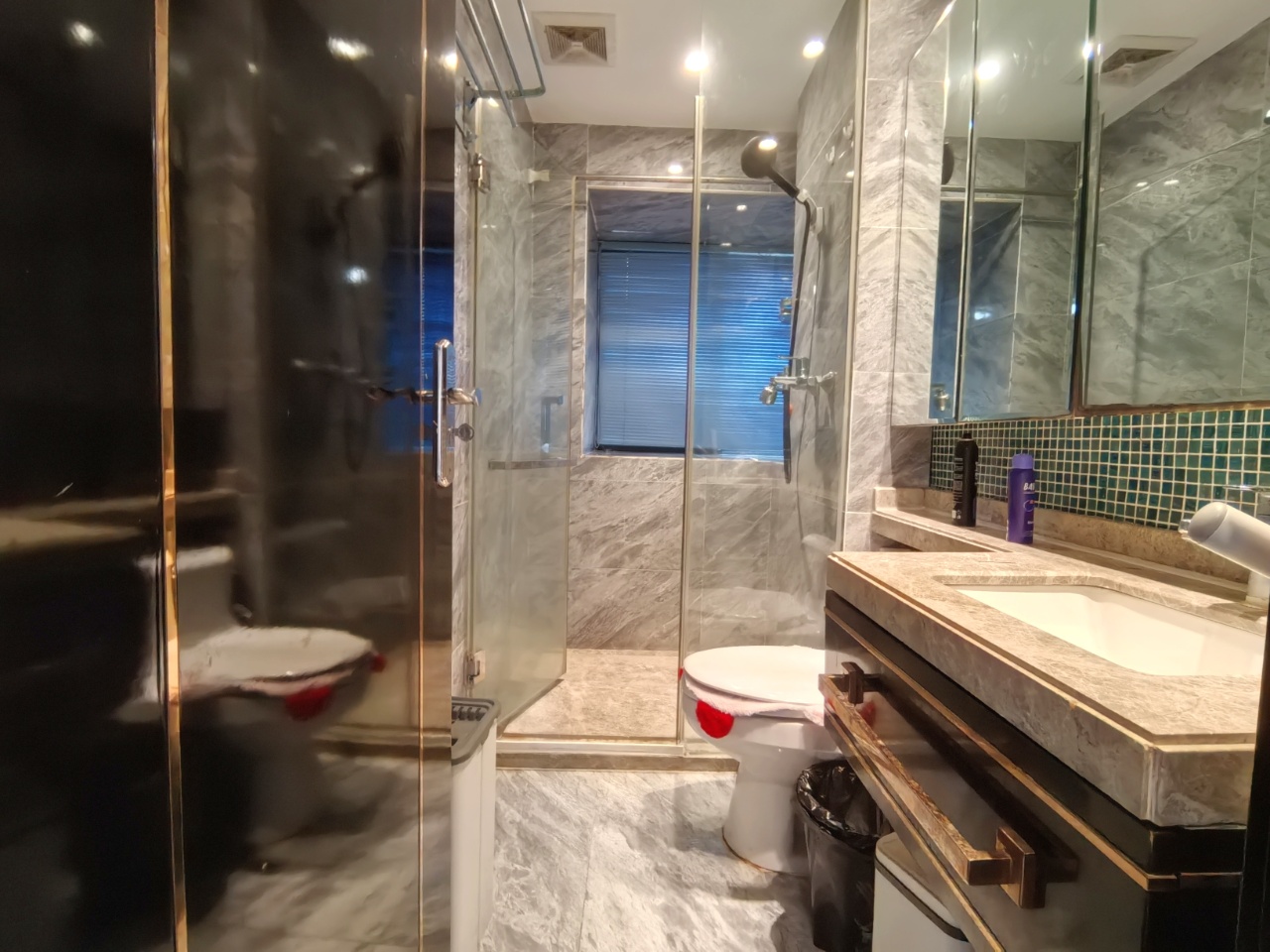 宇建国贸城  2室2厅1卫    3400.0元/月室内图