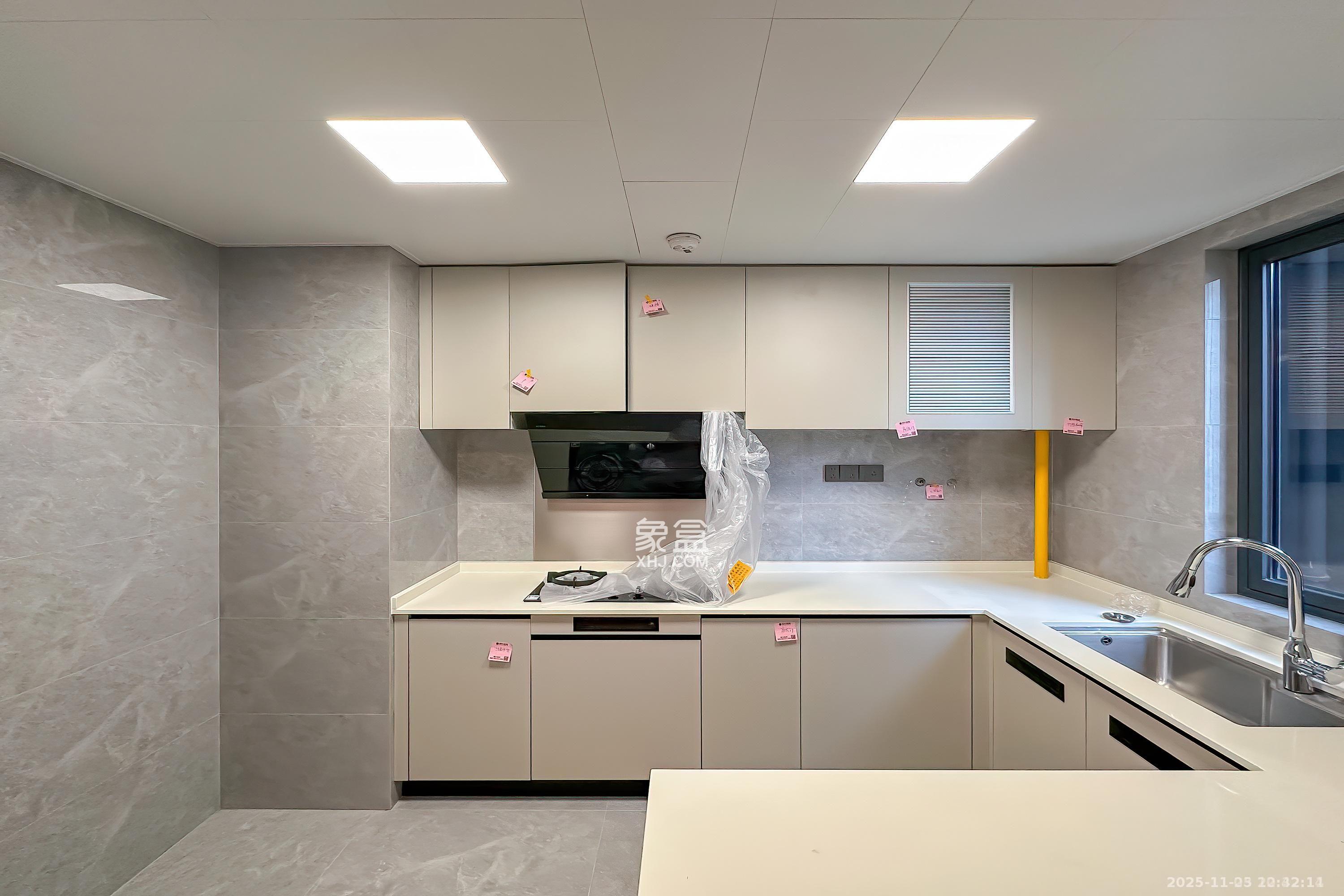 万科半岛国际  3室2厅2卫    4000.0元/月室内图