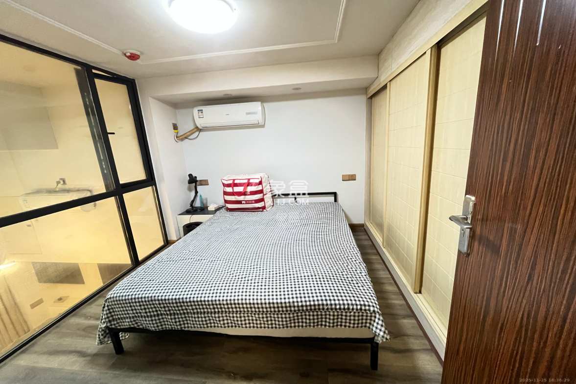 东盈商业广场(华泉城市广场) 2室1厅1卫 2700.0元/月 东盈商业广场(华泉城市广场) 2室1厅1卫 2700.0元/月室内图