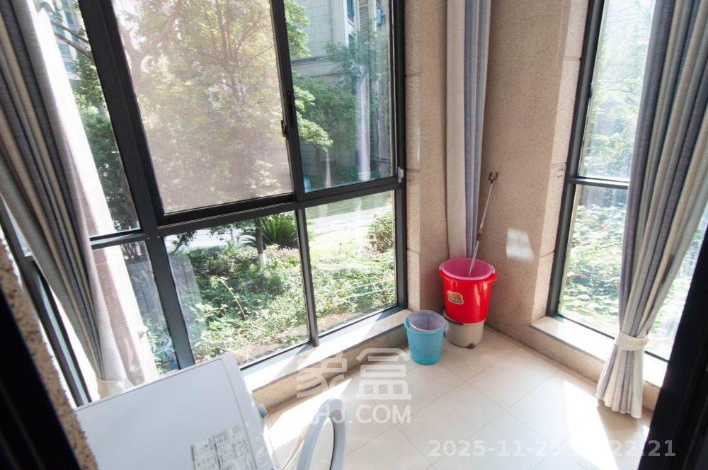 中海梅溪湖壹号 3室2厅2卫 3800.0元/月 中海梅溪湖壹号 3室2厅2卫 3800.0元/月室内图