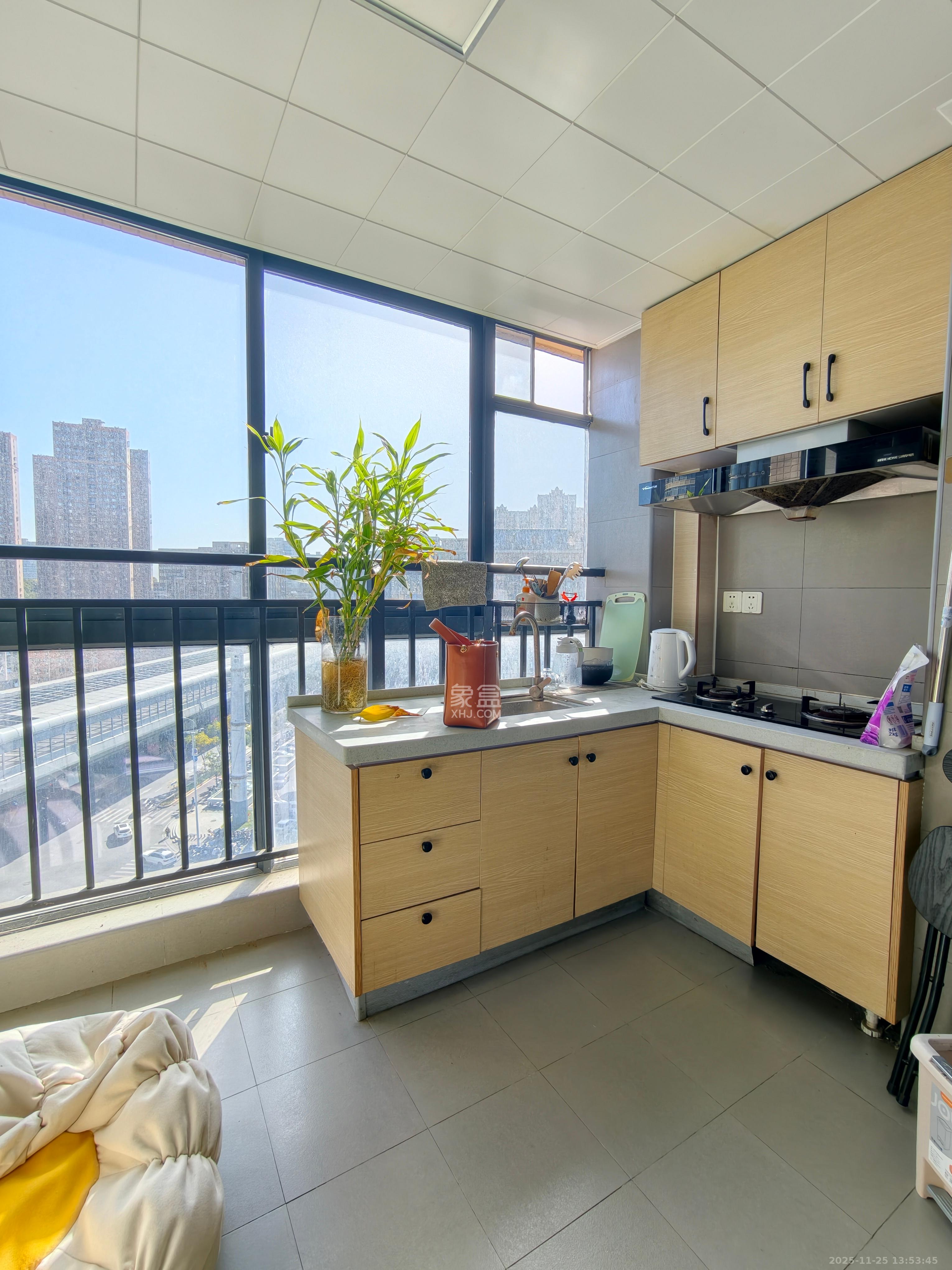 山水湾 1室1厅1卫 1500.0元/月 山水湾 1室1厅1卫 1500.0元/月室内图