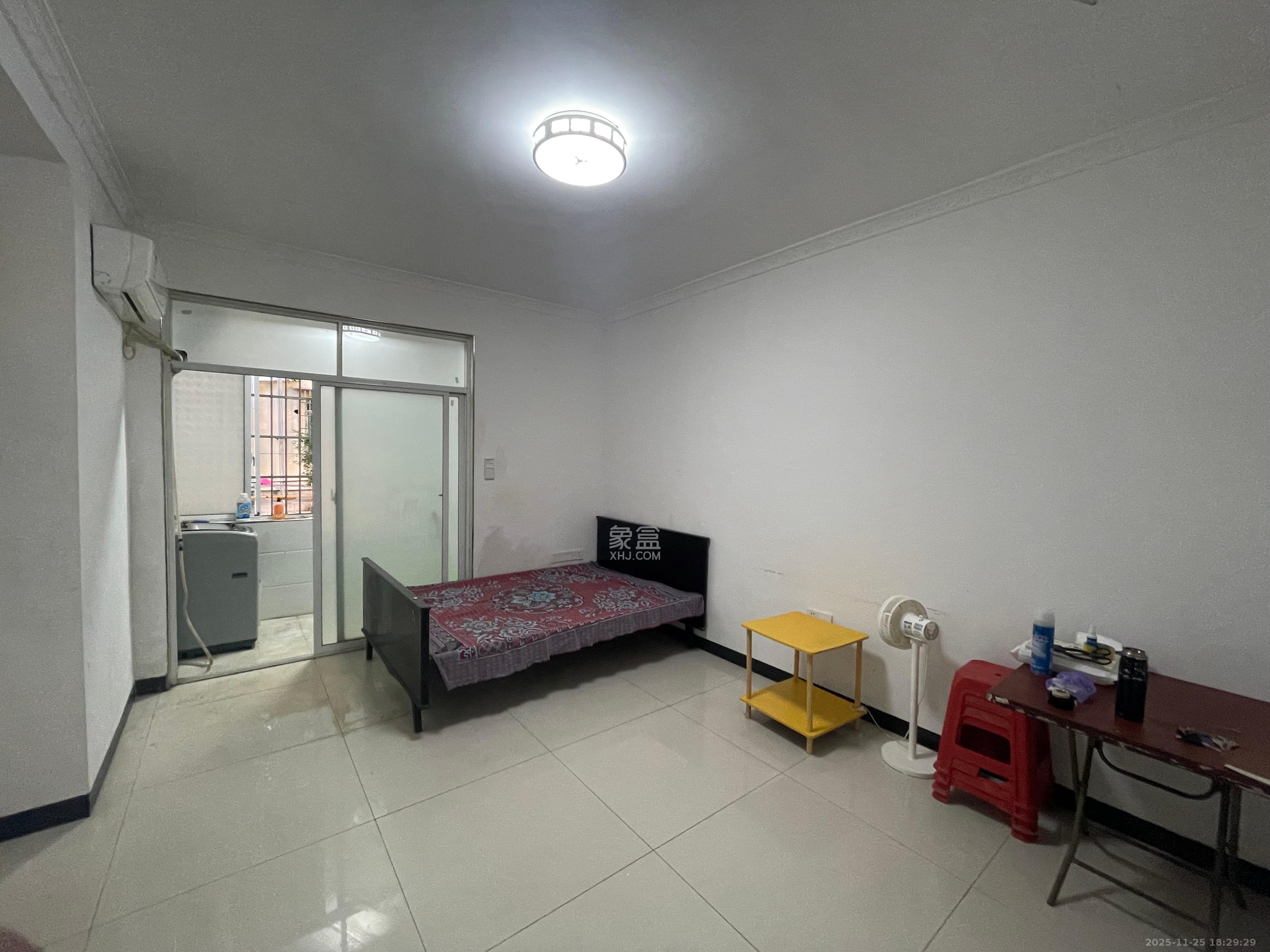 曾家湾小区 1室0厅0卫 1000.0元/月 曾家湾小区 1室0厅0卫 1000.0元/月室内图