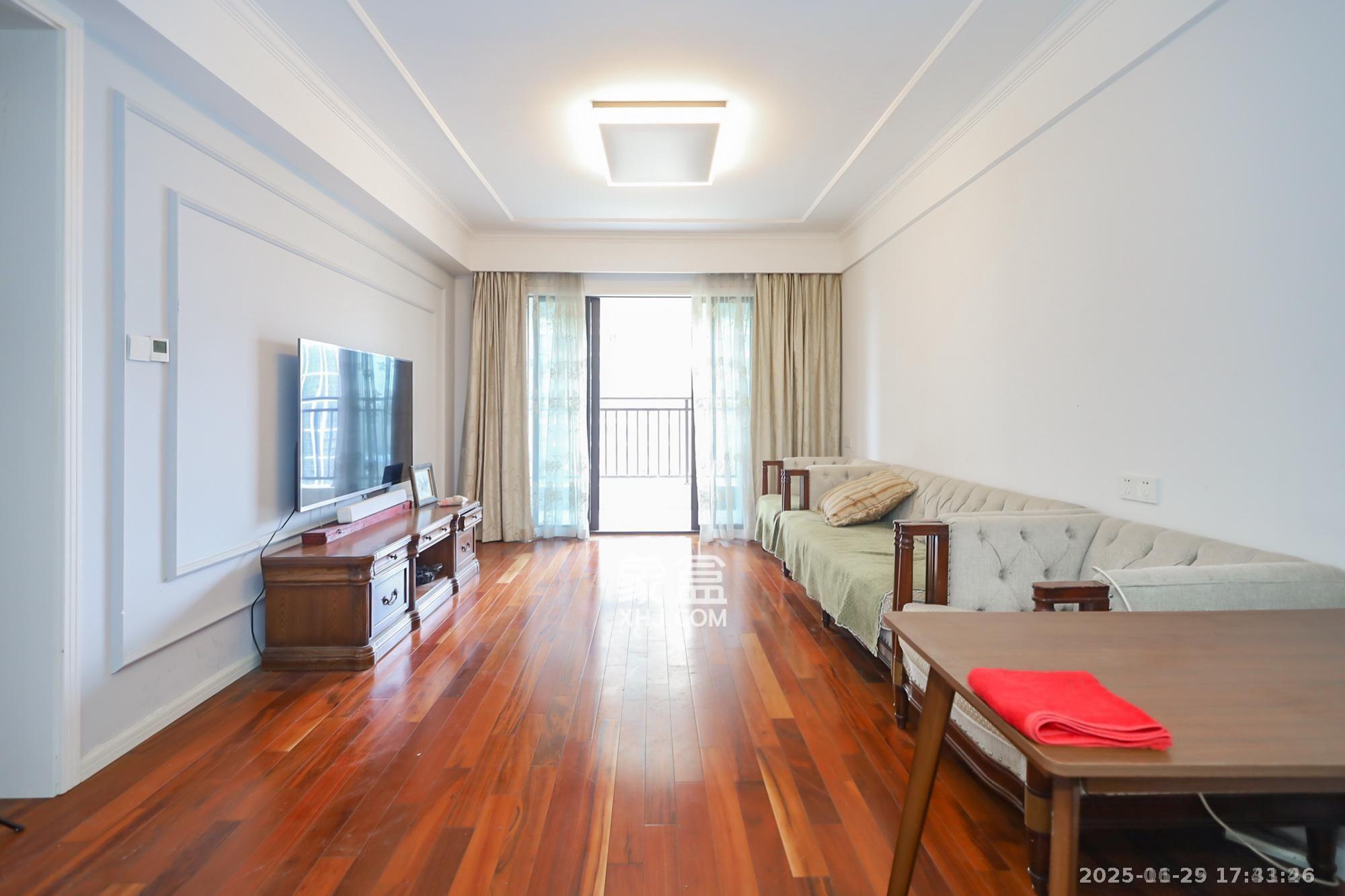 保利西海岸B区  2室1厅1卫    2700.0元/月