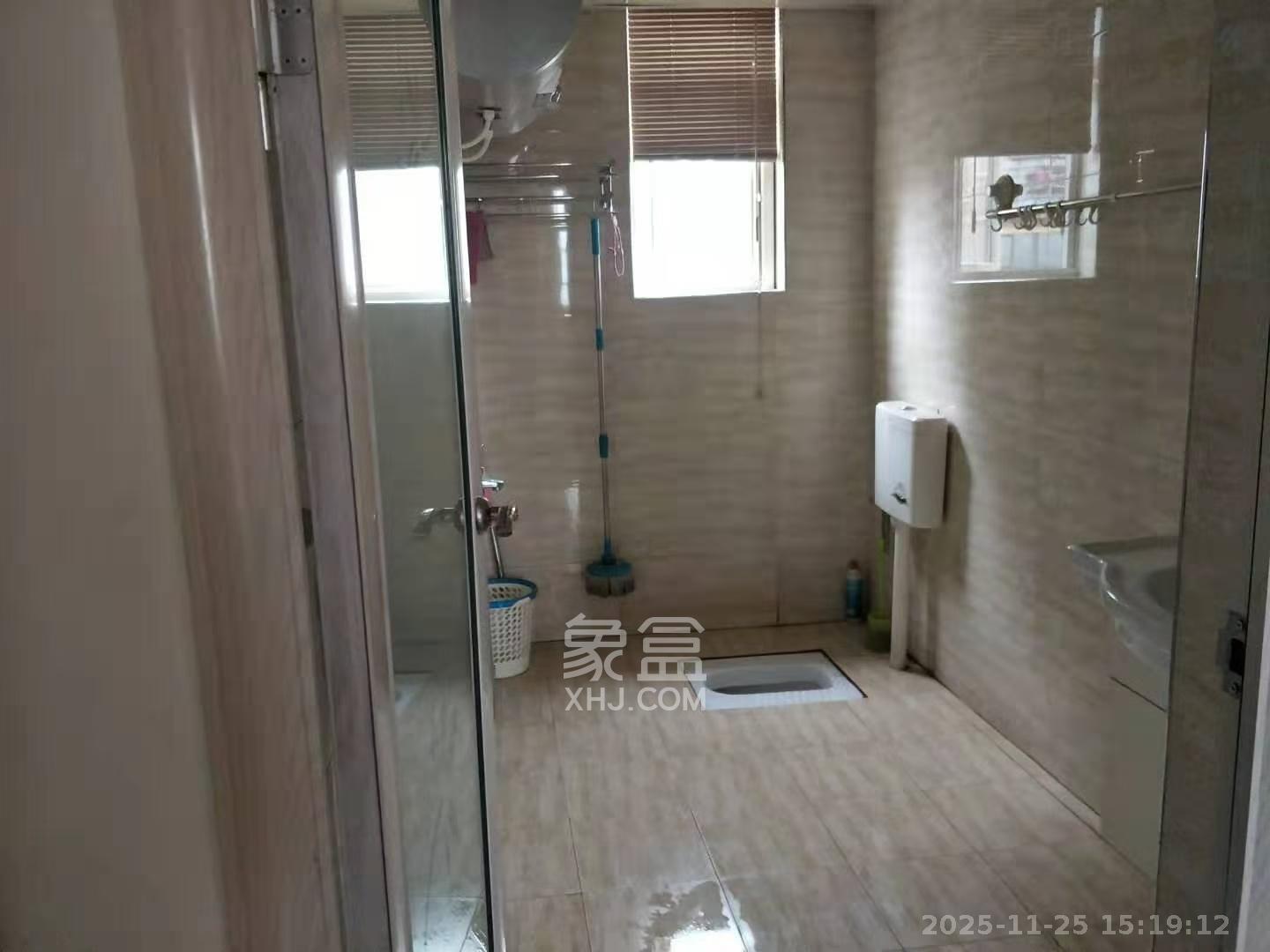 鹏基诺亚山林 3室2厅2卫 2000.0元/月 鹏基诺亚山林 3室2厅2卫 2000.0元/月室内图