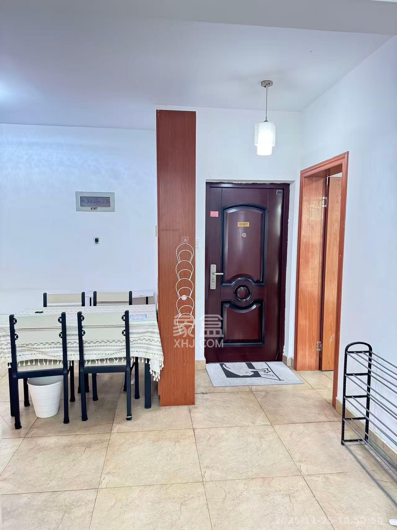 湖韵佳苑  2室2厅1卫    2300.0元/月