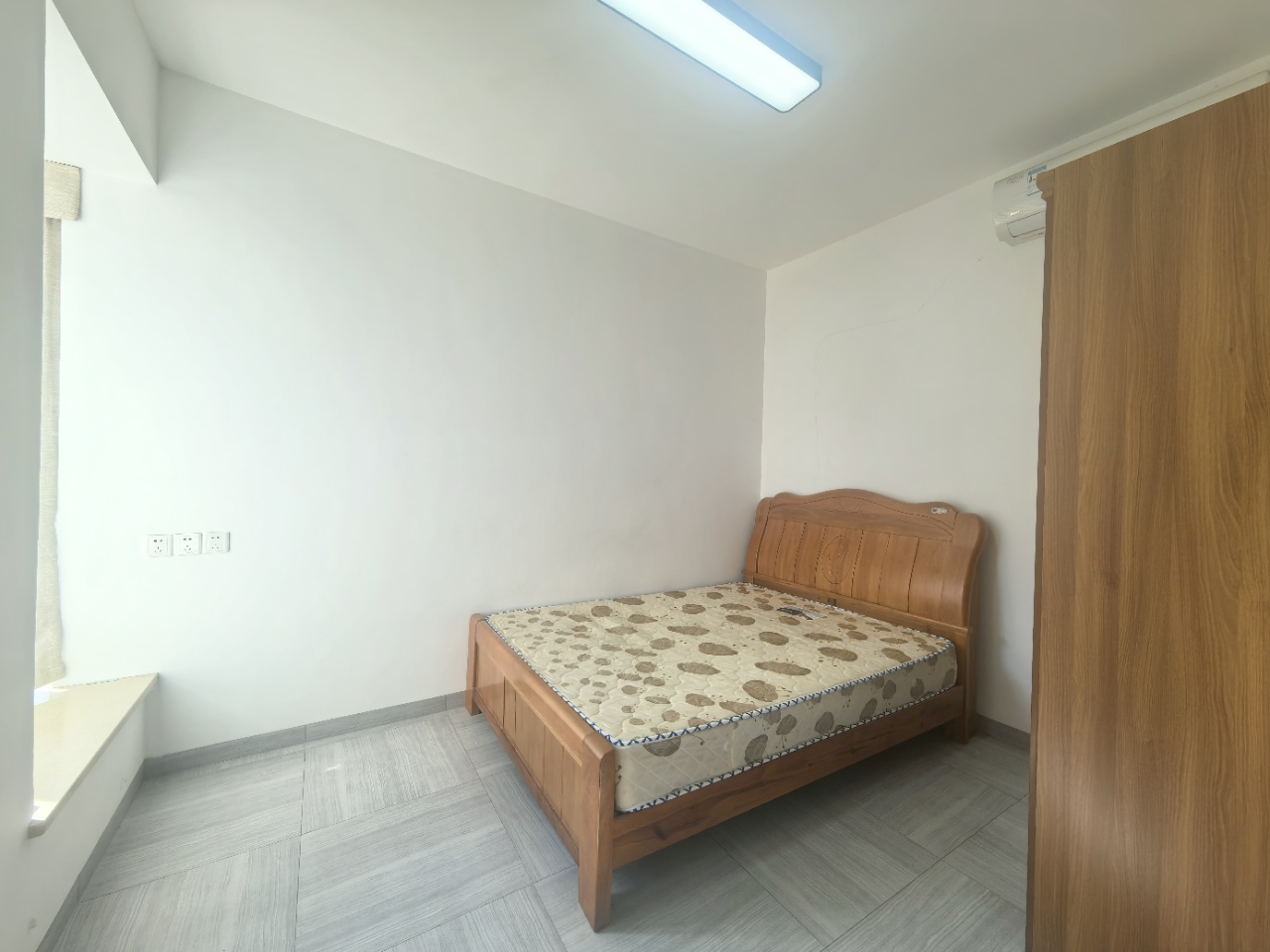 华府蓝湾  2室2厅1卫    1800.0元/月室内图