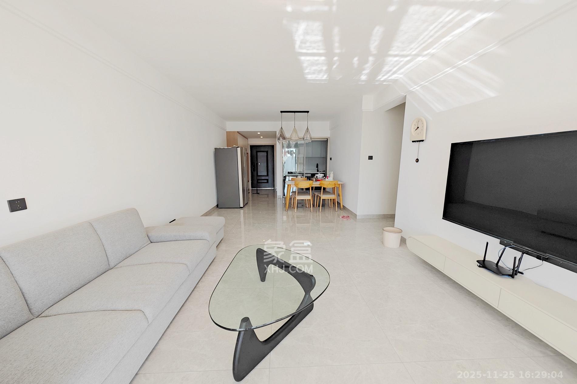 保利大都汇四期  3室2厅2卫    143.0万