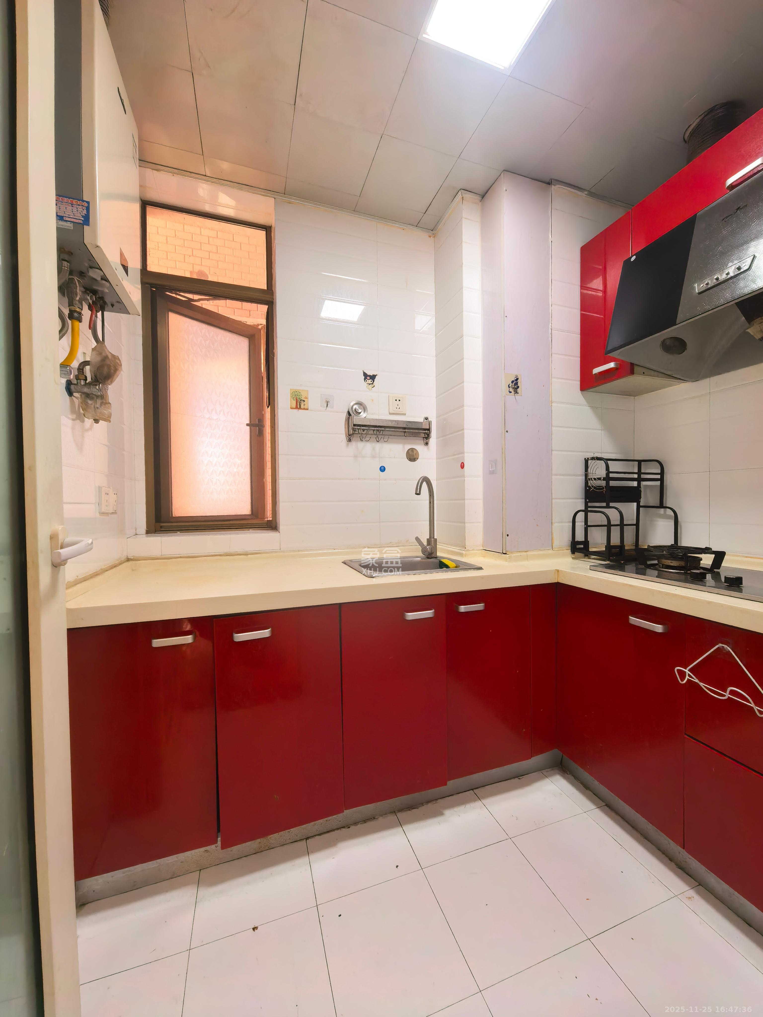 东上一品  1室1厅1卫    1700.0元/月室内图