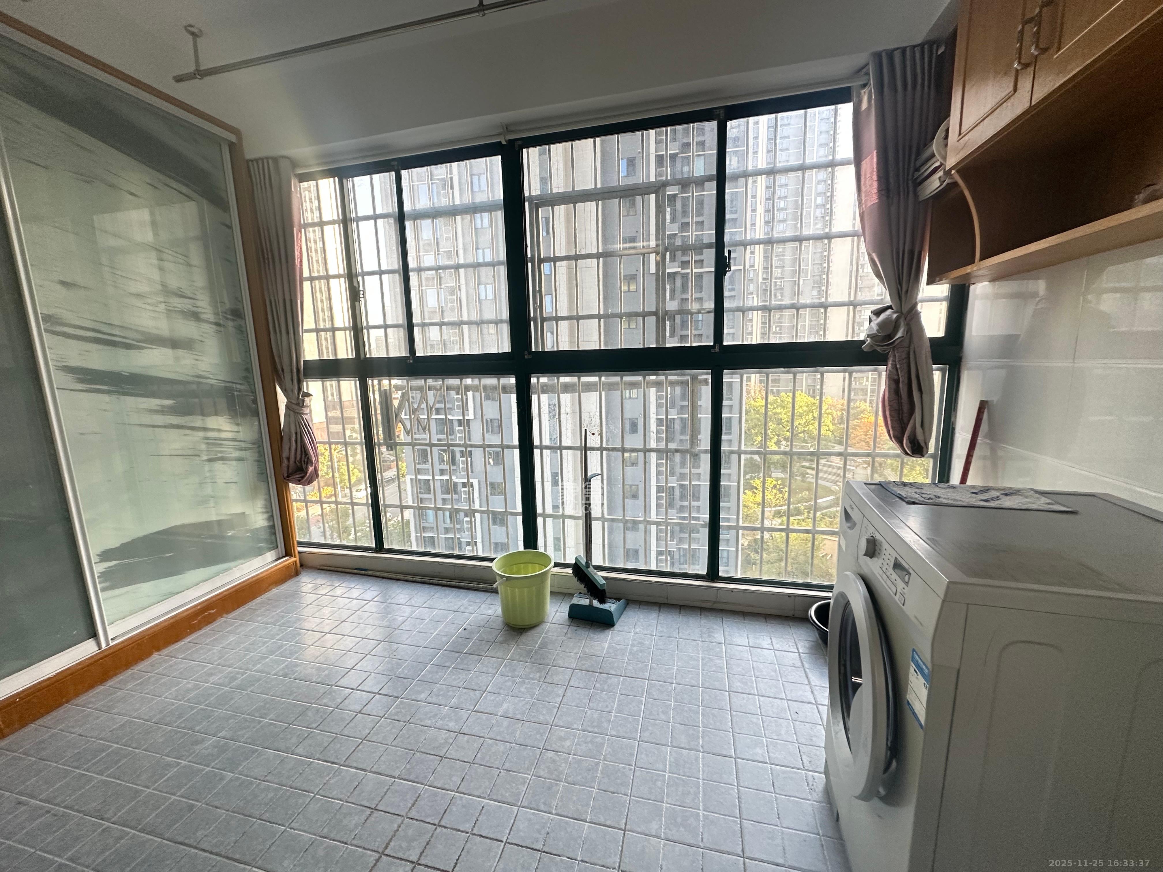 才子佳苑一期/二期  3室2厅1卫    2000.0元/月室内图