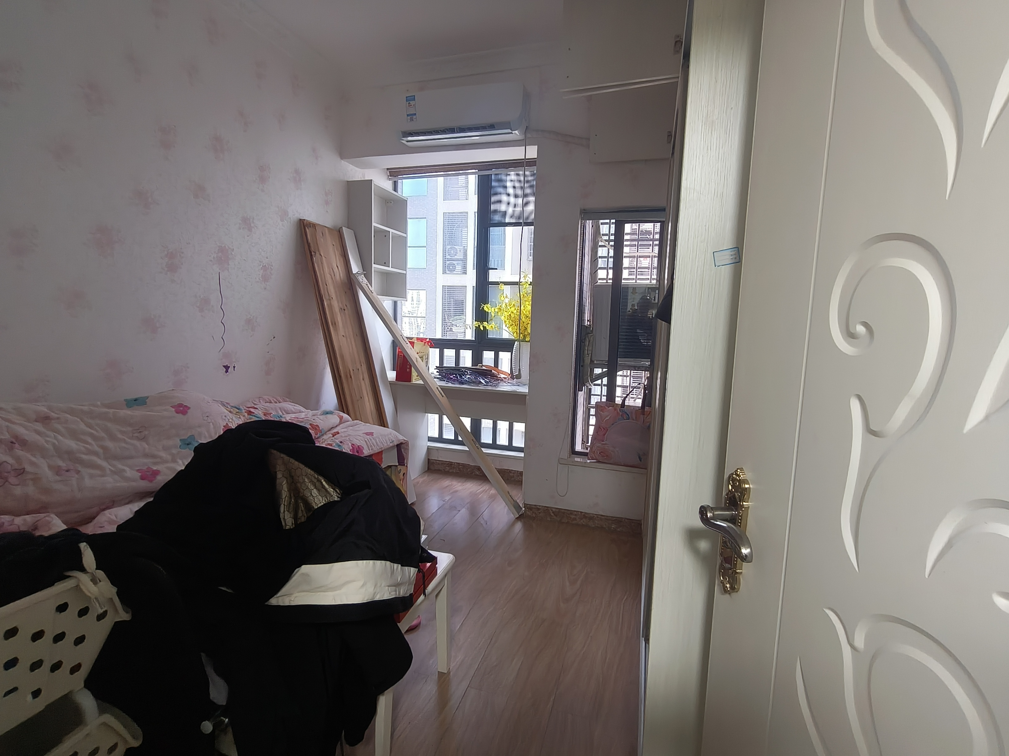 逸臣中央 3室2厅2卫 2000.0元/月 逸臣中央 3室2厅2卫 2000.0元/月室内图