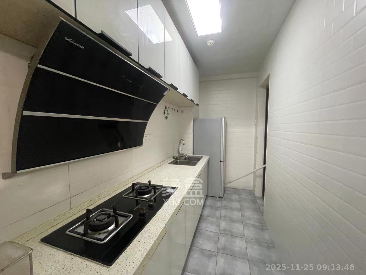 第六都(陆都小区) 3室2厅1卫 3200.0元/月 第六都(陆都小区) 3室2厅1卫 3200.0元/月室内图