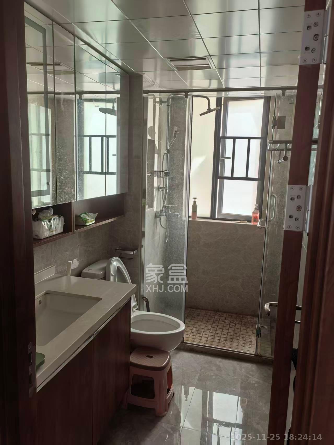 旭辉都会山 3室2厅2卫 900.0元/月 旭辉都会山 3室2厅2卫 900.0元/月室内图