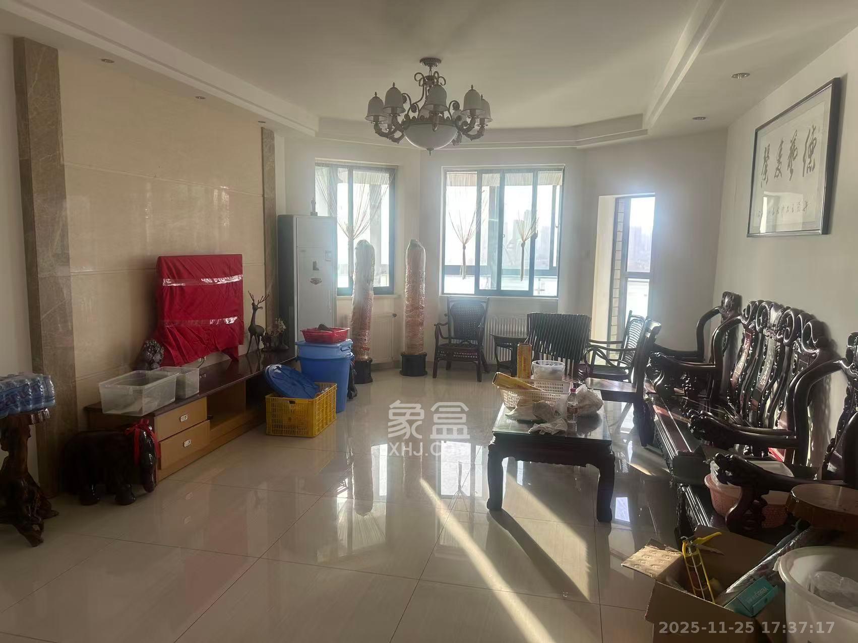 湘江世纪城悦江苑  4室2厅2卫    4000.0元/月