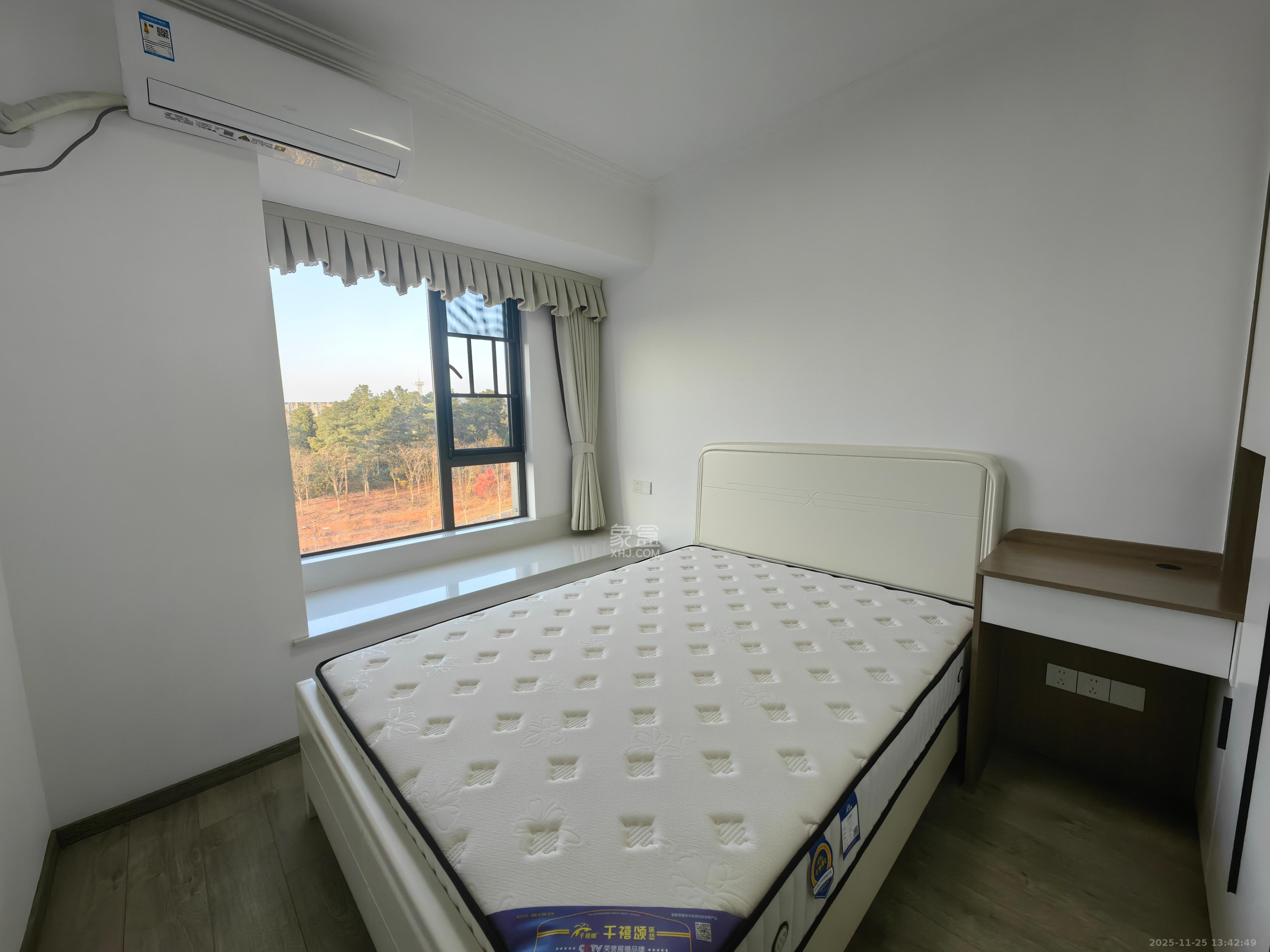 光大云启  3室2厅2卫    89.0万卧室