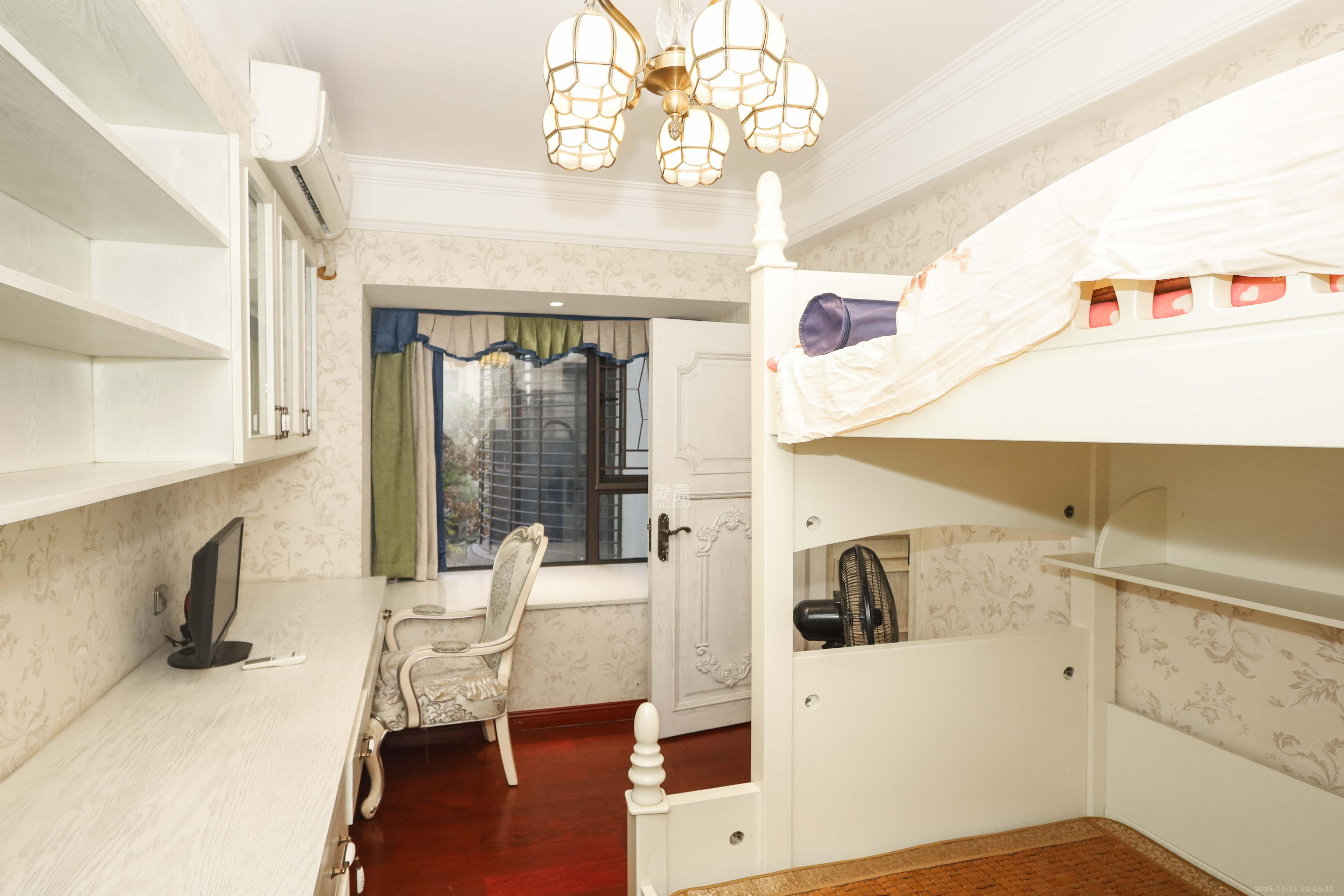 保利麓谷林语F区 1室0厅0卫 145.0万 保利麓谷林语F区 1室0厅0卫 145.0万卧室