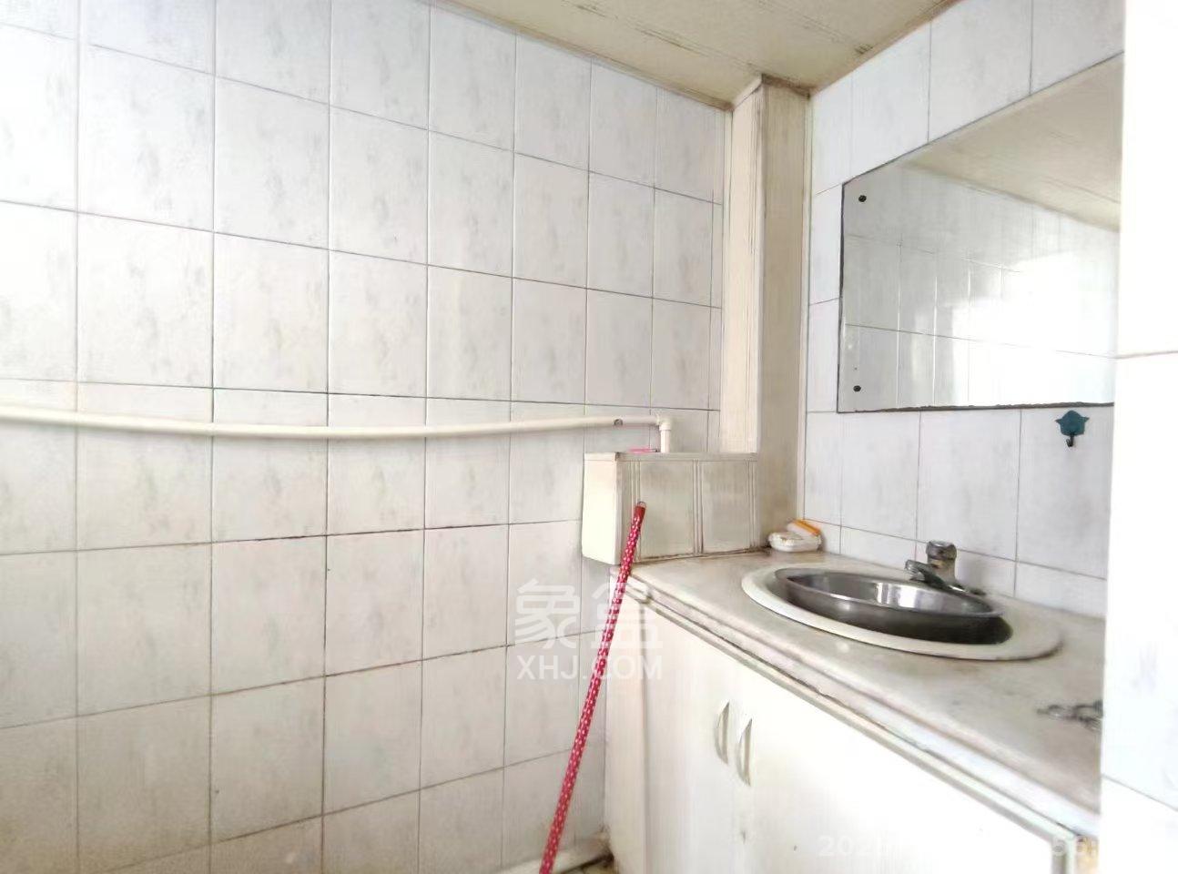 王公塘社区  2室1厅1卫    1300.0元/月室内图