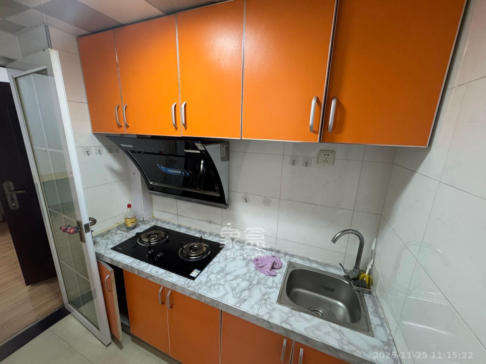 金领家族  1室1厅1卫    1200.0元/月室内图