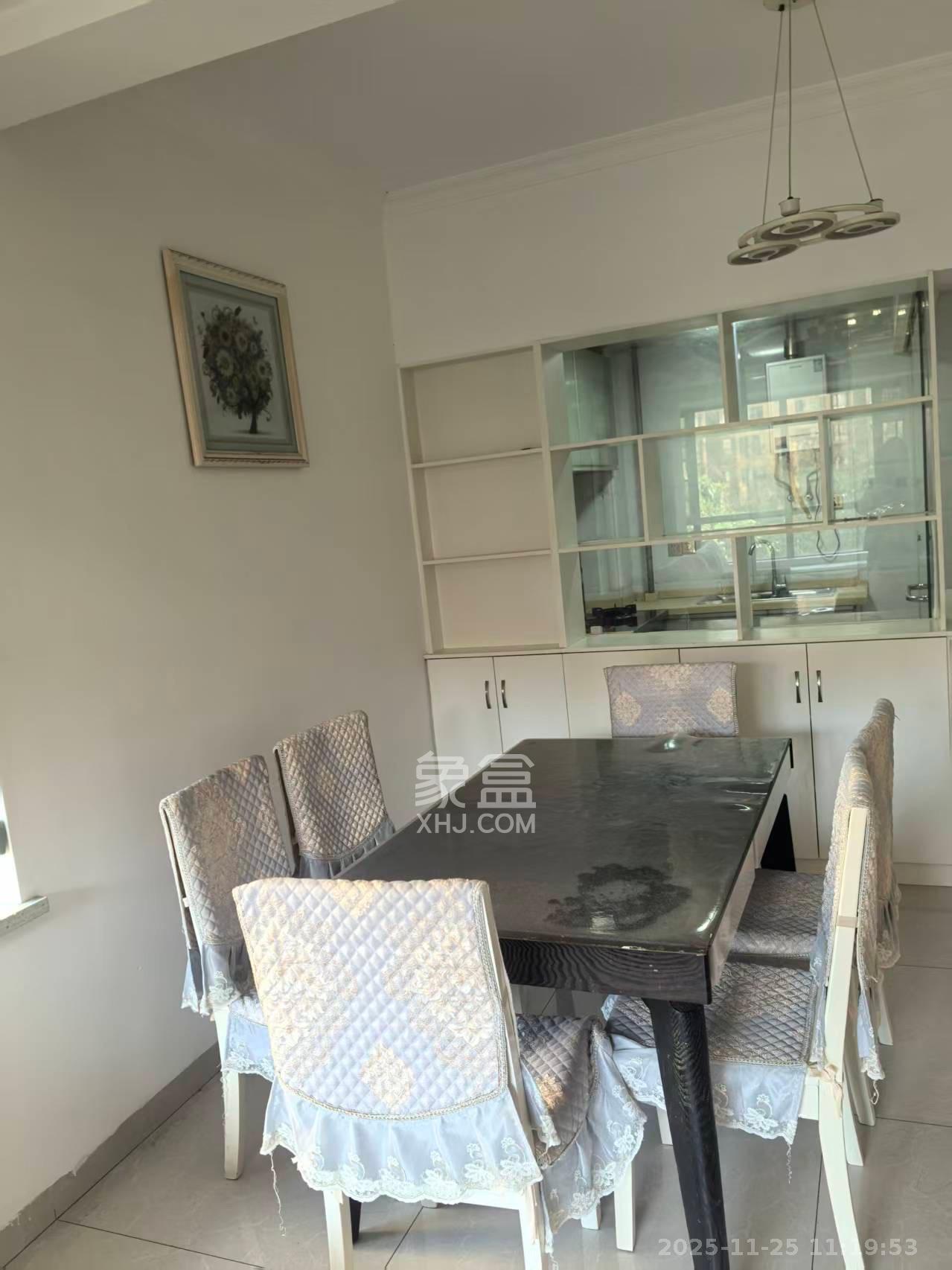 山语城二期 1室2厅1卫 1800.0元/月 山语城二期 1室2厅1卫 1800.0元/月室内图