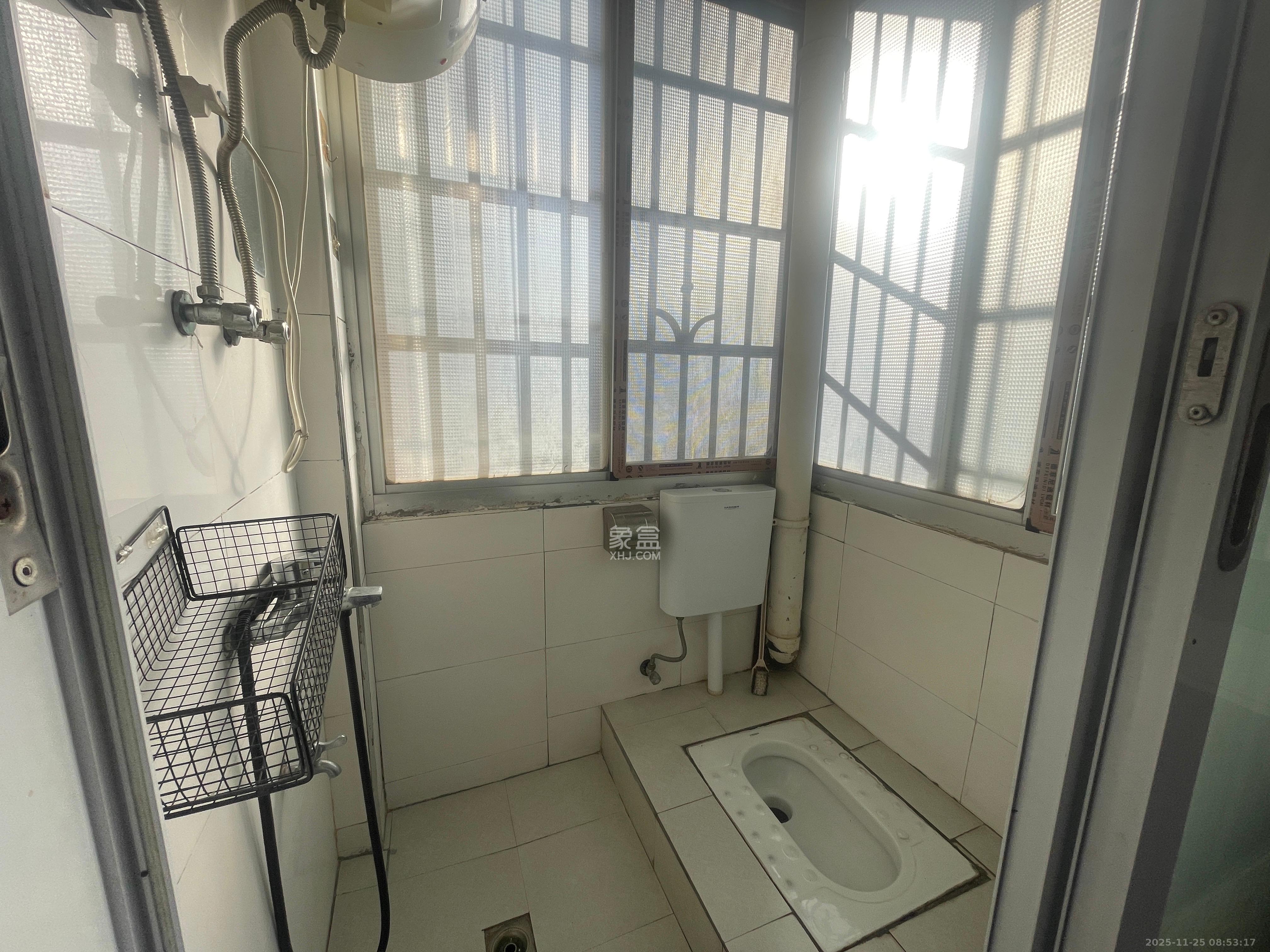 西龙苑安置小区（西垅苑小区）  1室1厅1卫    750.0元/月