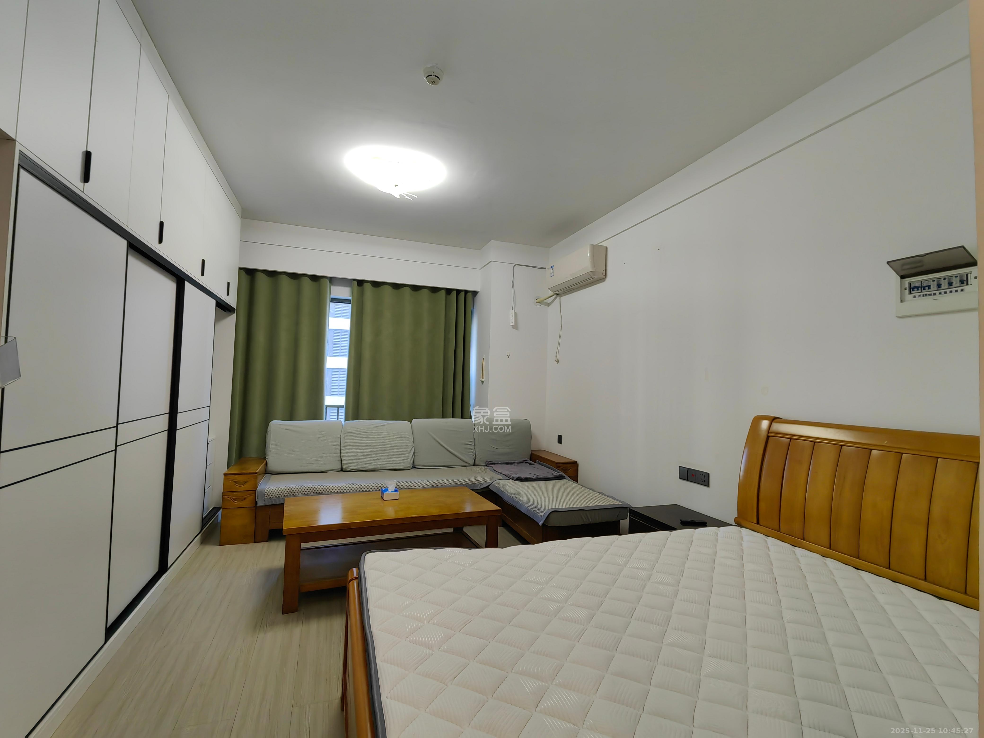 梅溪华府（新城金茂梦想华府）  1室1厅1卫    1600.0元/月