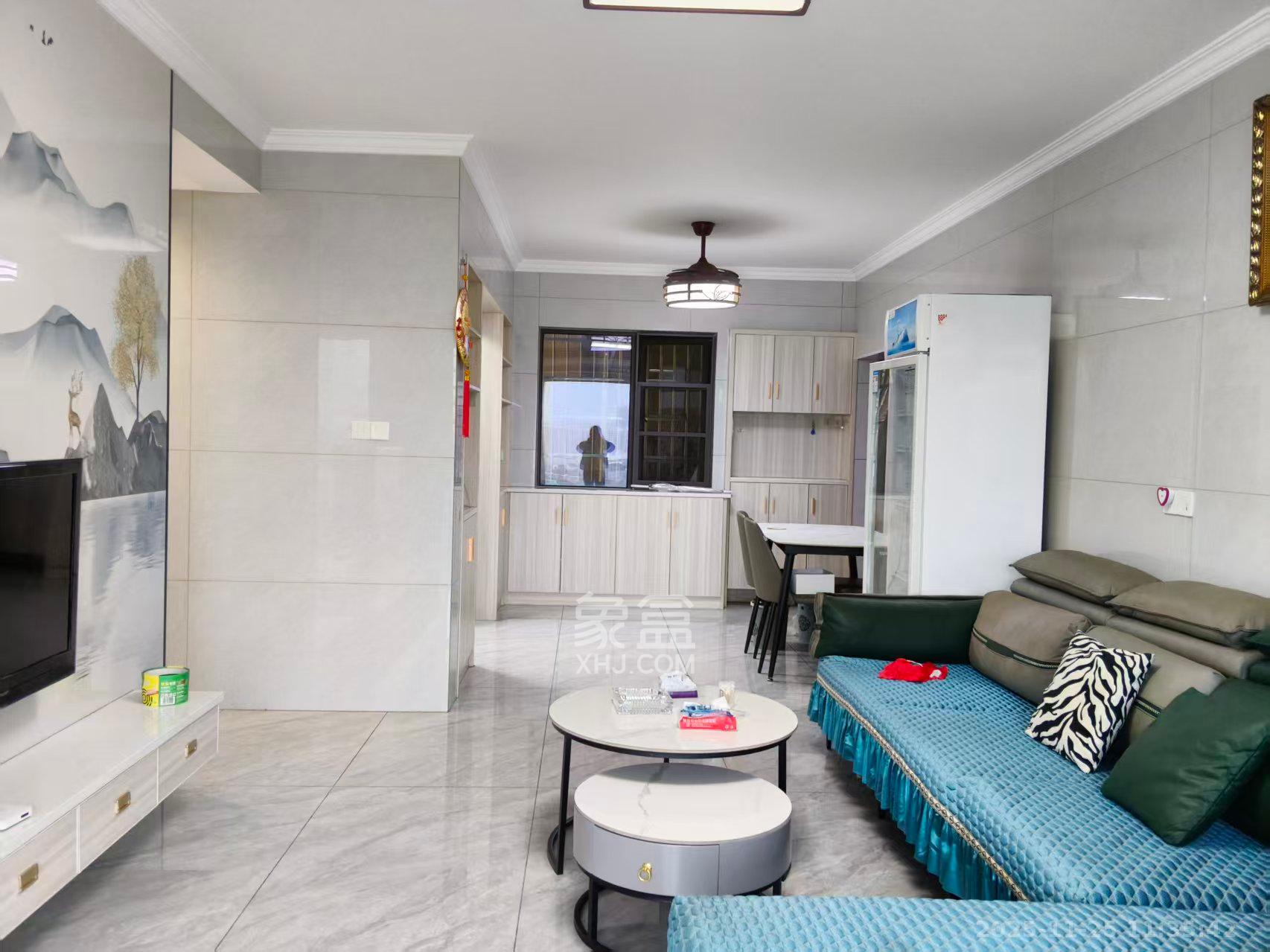 和润园三期 3室2厅1卫 2700.0元/月 和润园三期 3室2厅1卫 2700.0元/月室内图