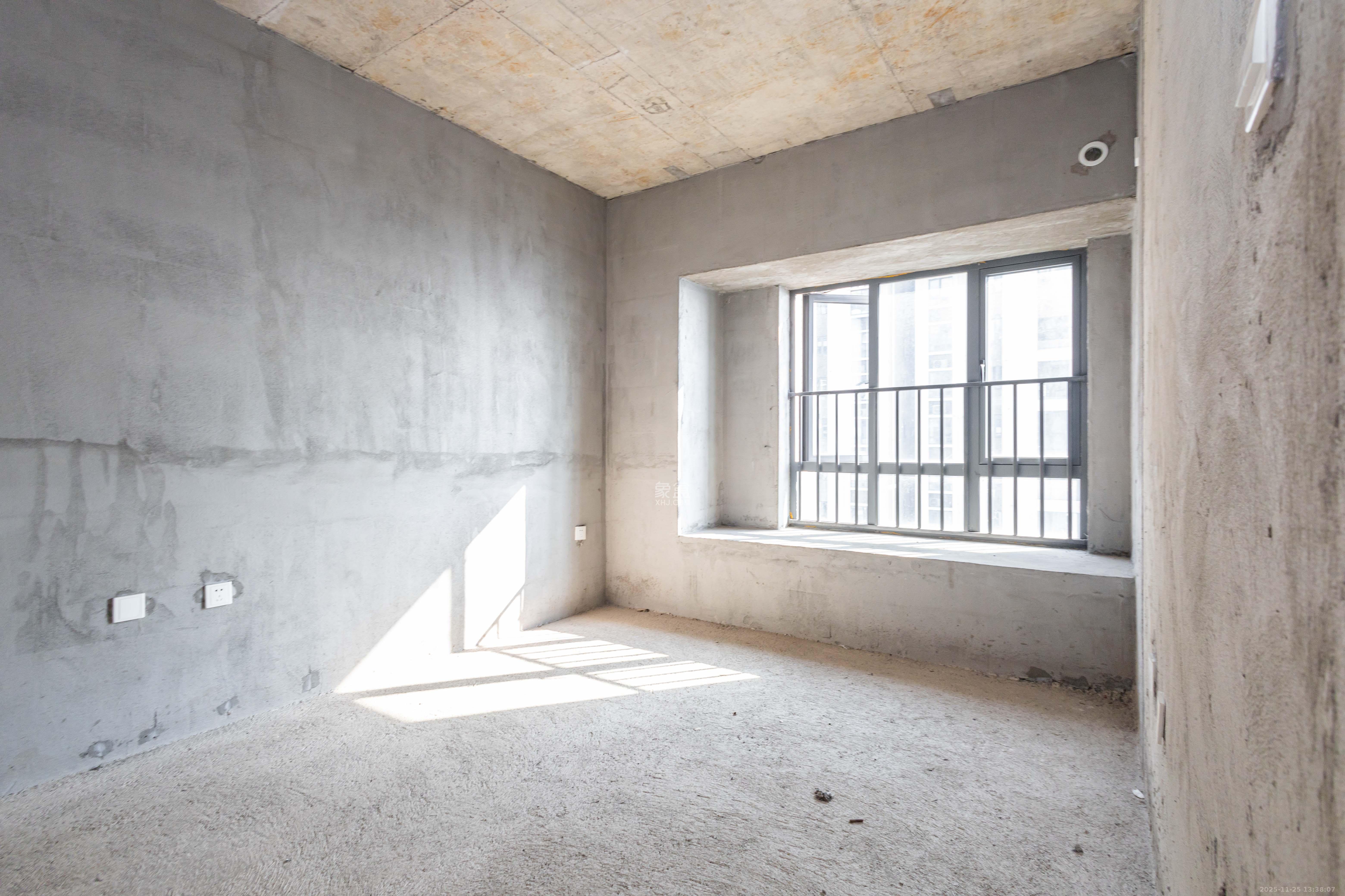 敏捷珑玥府 3室2厅2卫 53.8万 敏捷珑玥府 3室2厅2卫 53.8万卧室