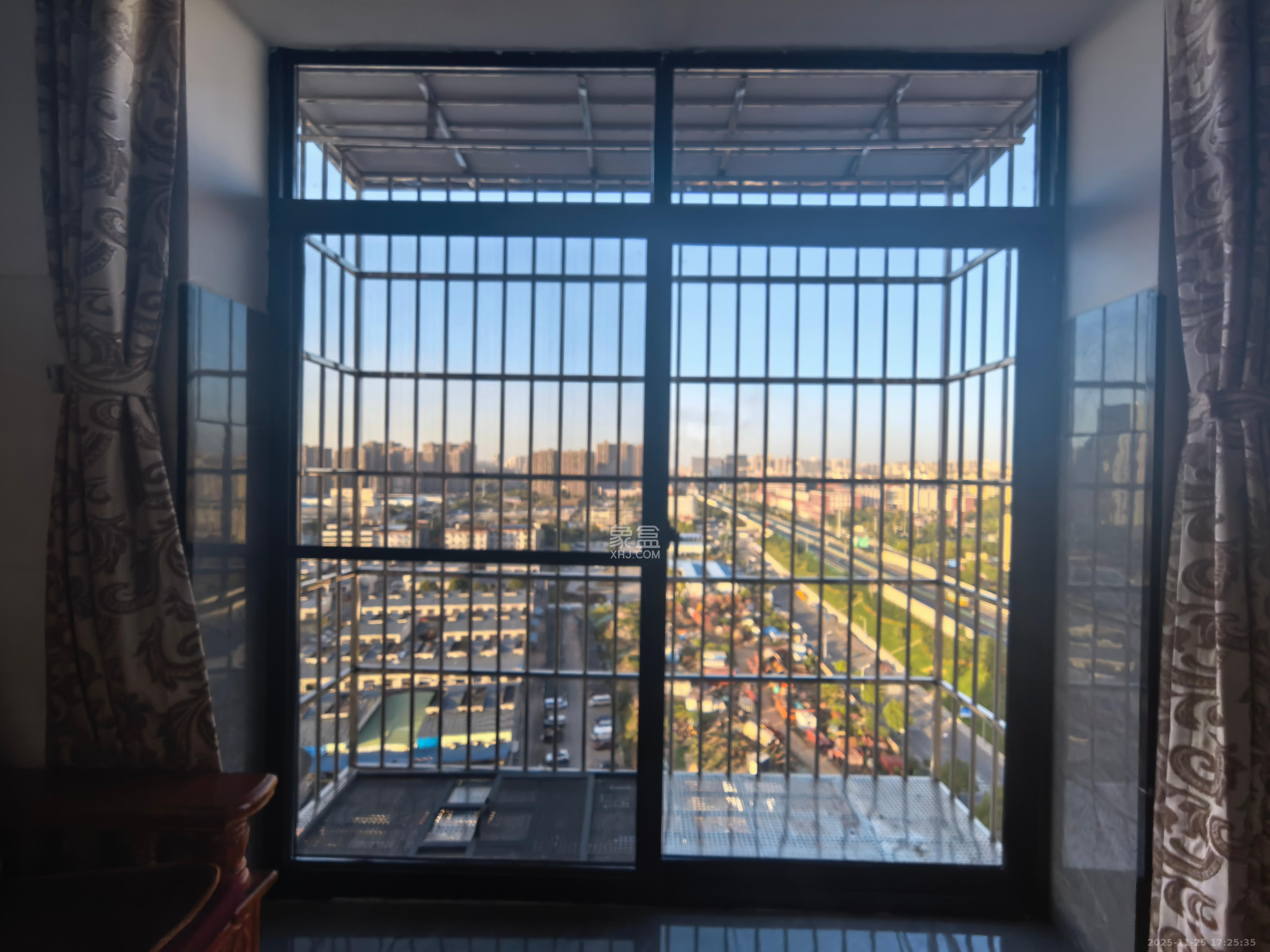 东岸梅园小区 2室2厅1卫 1800.0元/月 东岸梅园小区 2室2厅1卫 1800.0元/月室内图