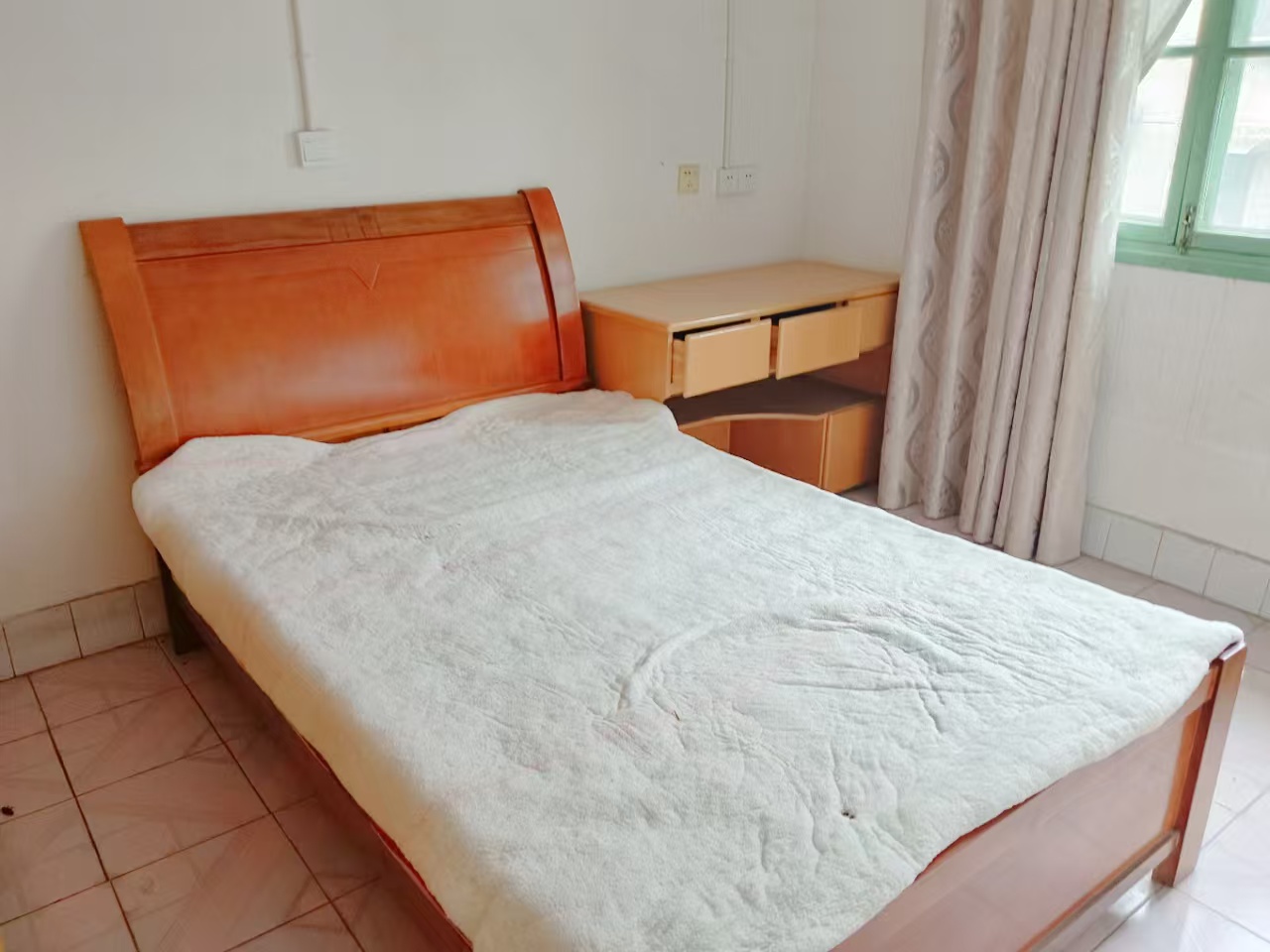 梓园社区(麻纺厂宿舍) 2室1厅1卫 600.0元/月 梓园社区(麻纺厂宿舍) 2室1厅1卫 600.0元/月室内图