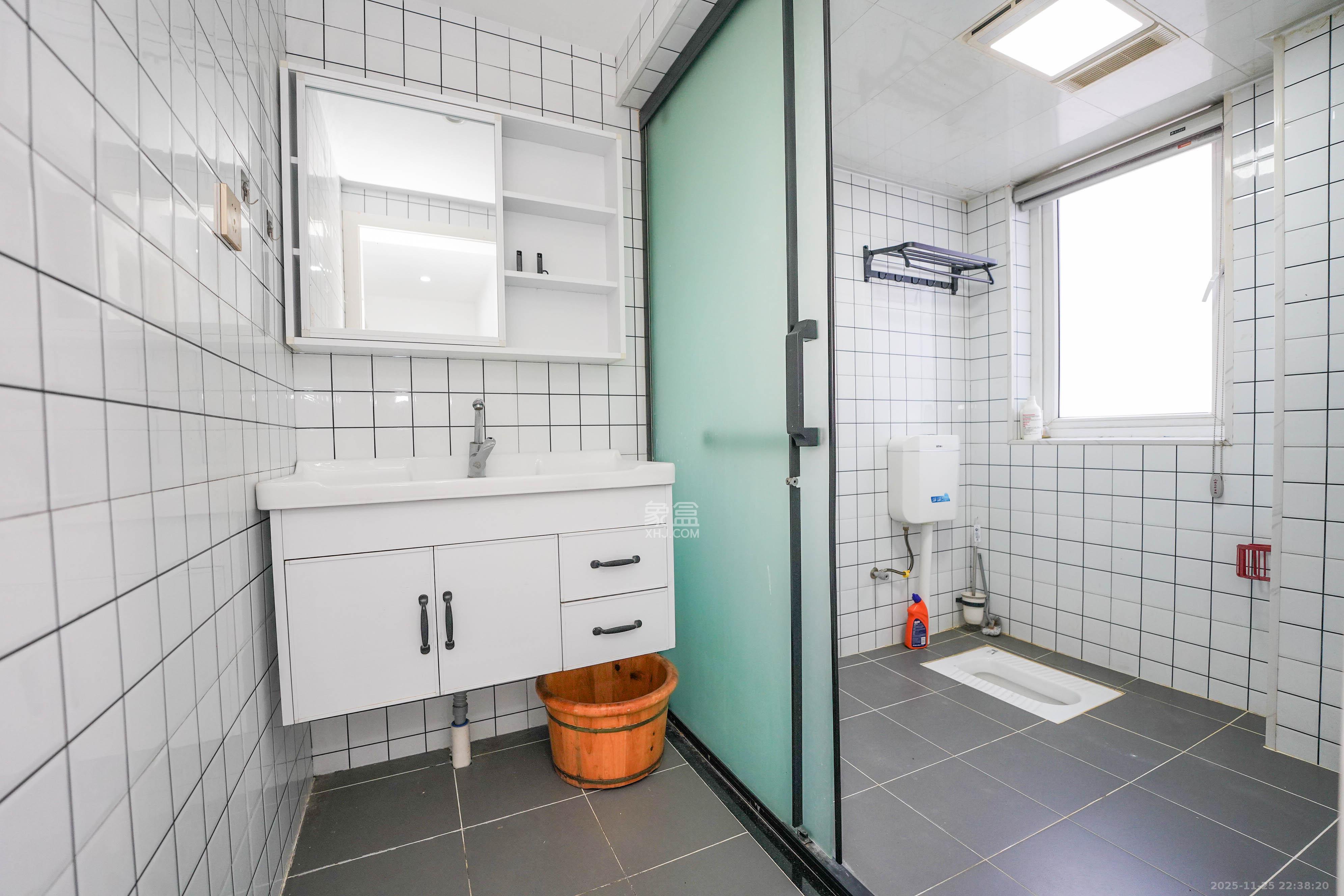 哈佛小镇（五矿哈佛小镇）  3室2厅2卫    72.0万卫生间