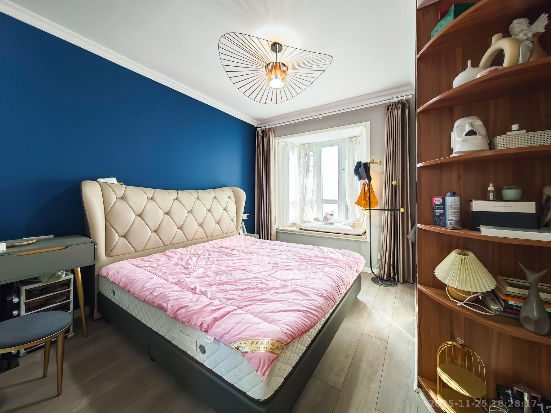 山语城三期  3室2厅2卫    105.0万卧室