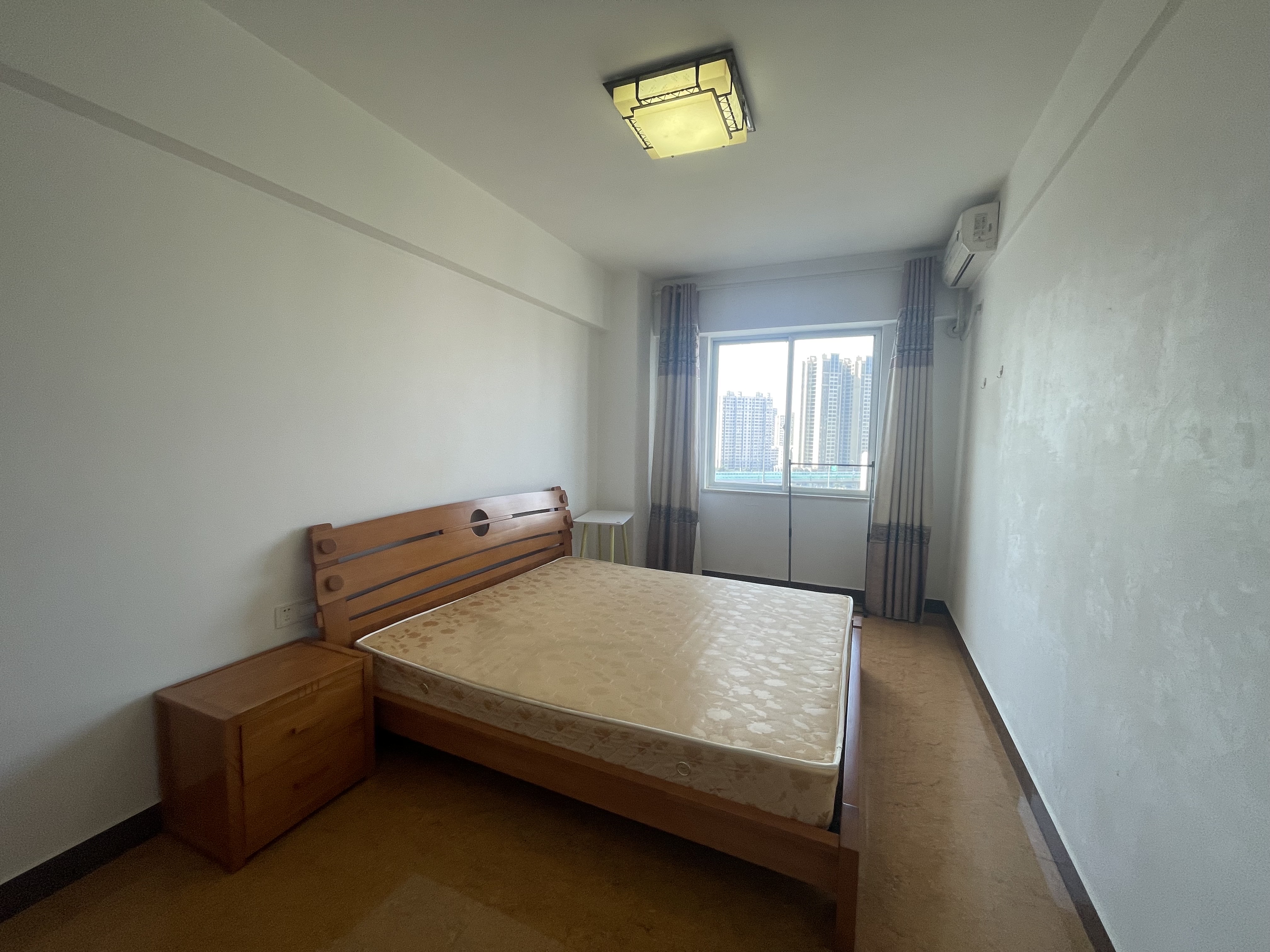 龙江大厦 4室2厅2卫 2600.0元/月 龙江大厦 4室2厅2卫 2600.0元/月室内图