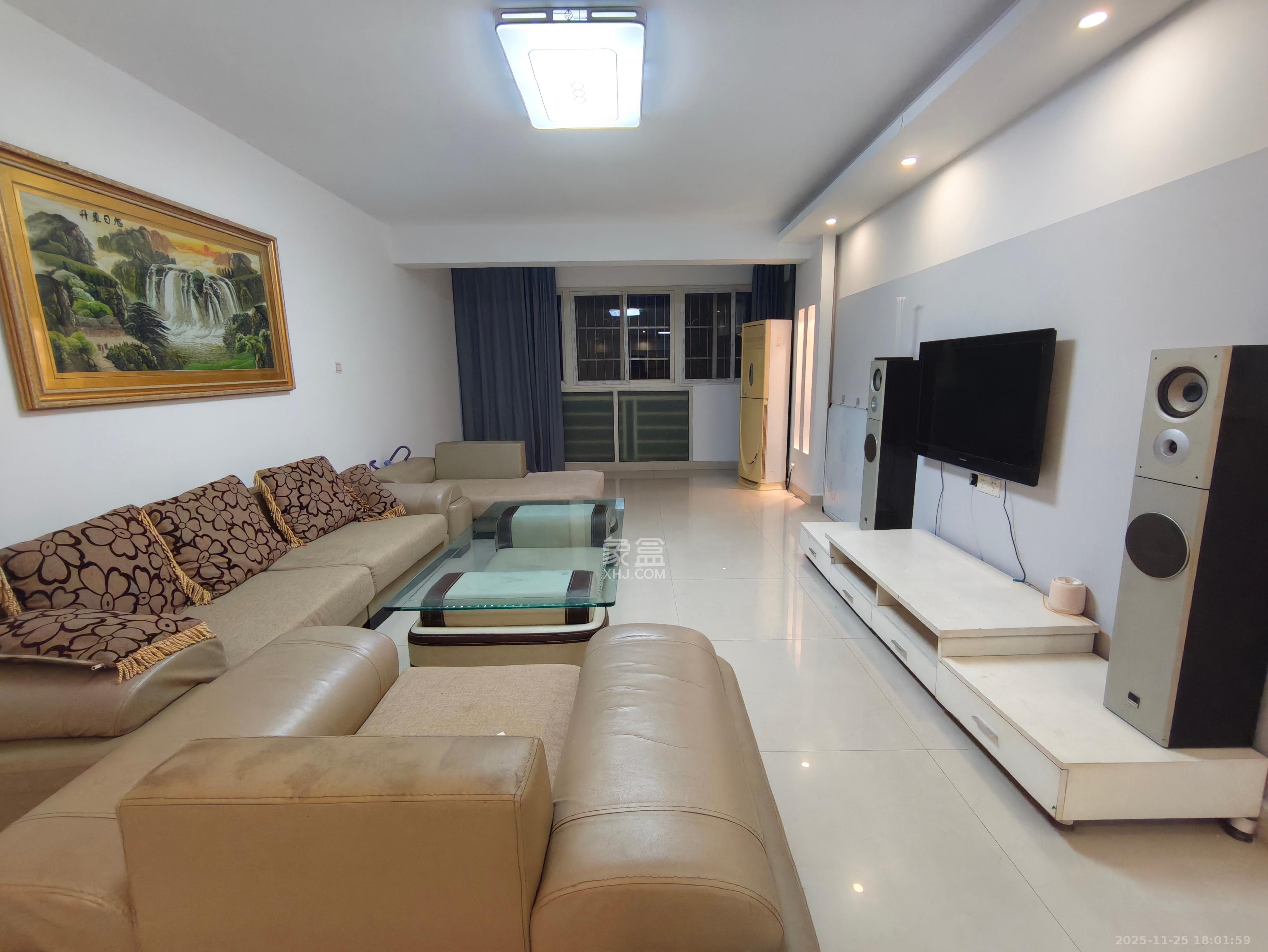 紫薇鑫园  3室2厅2卫    2300.0元/月