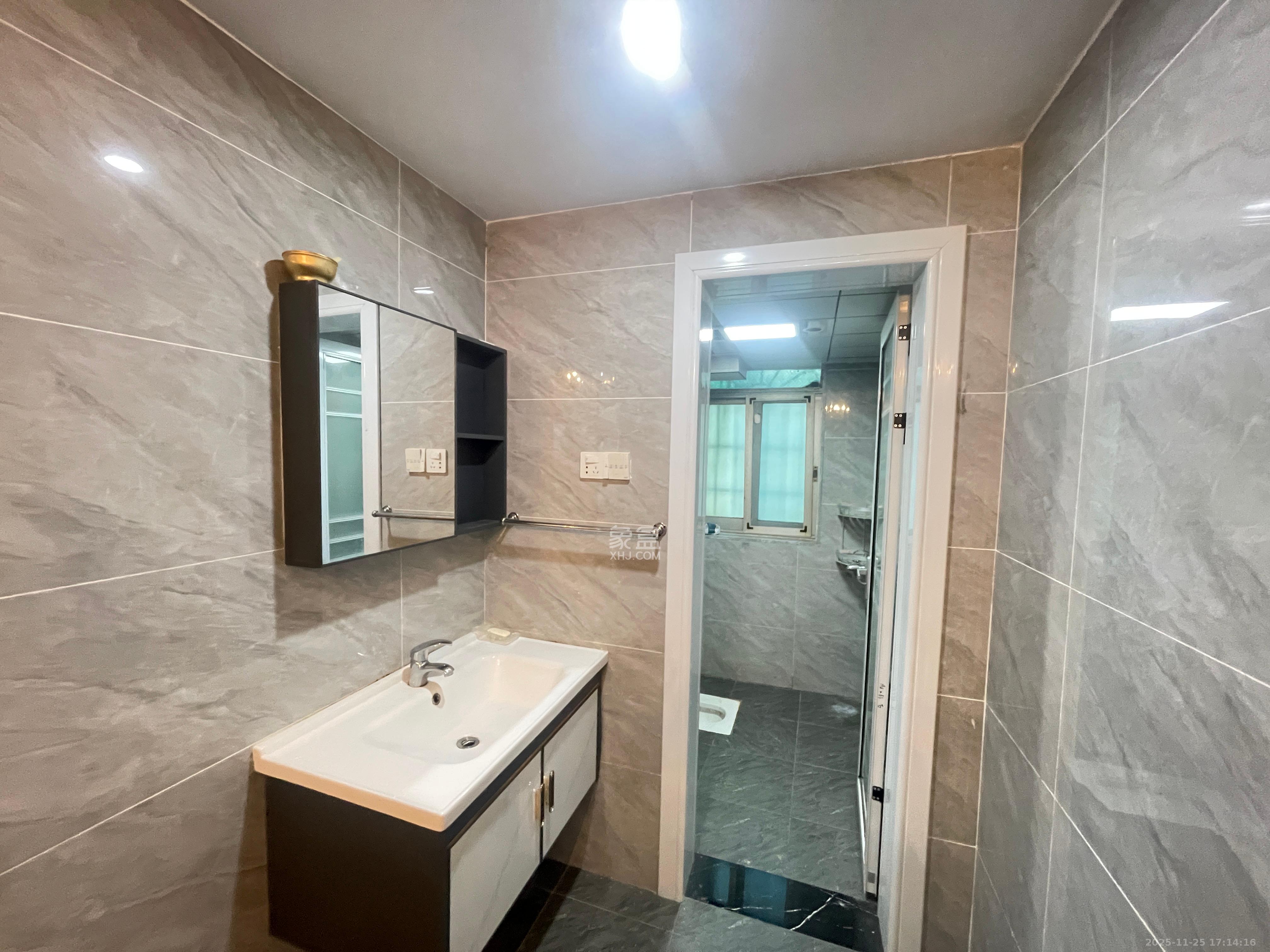 广福园  3室2厅1卫    2500.0元/月室内图