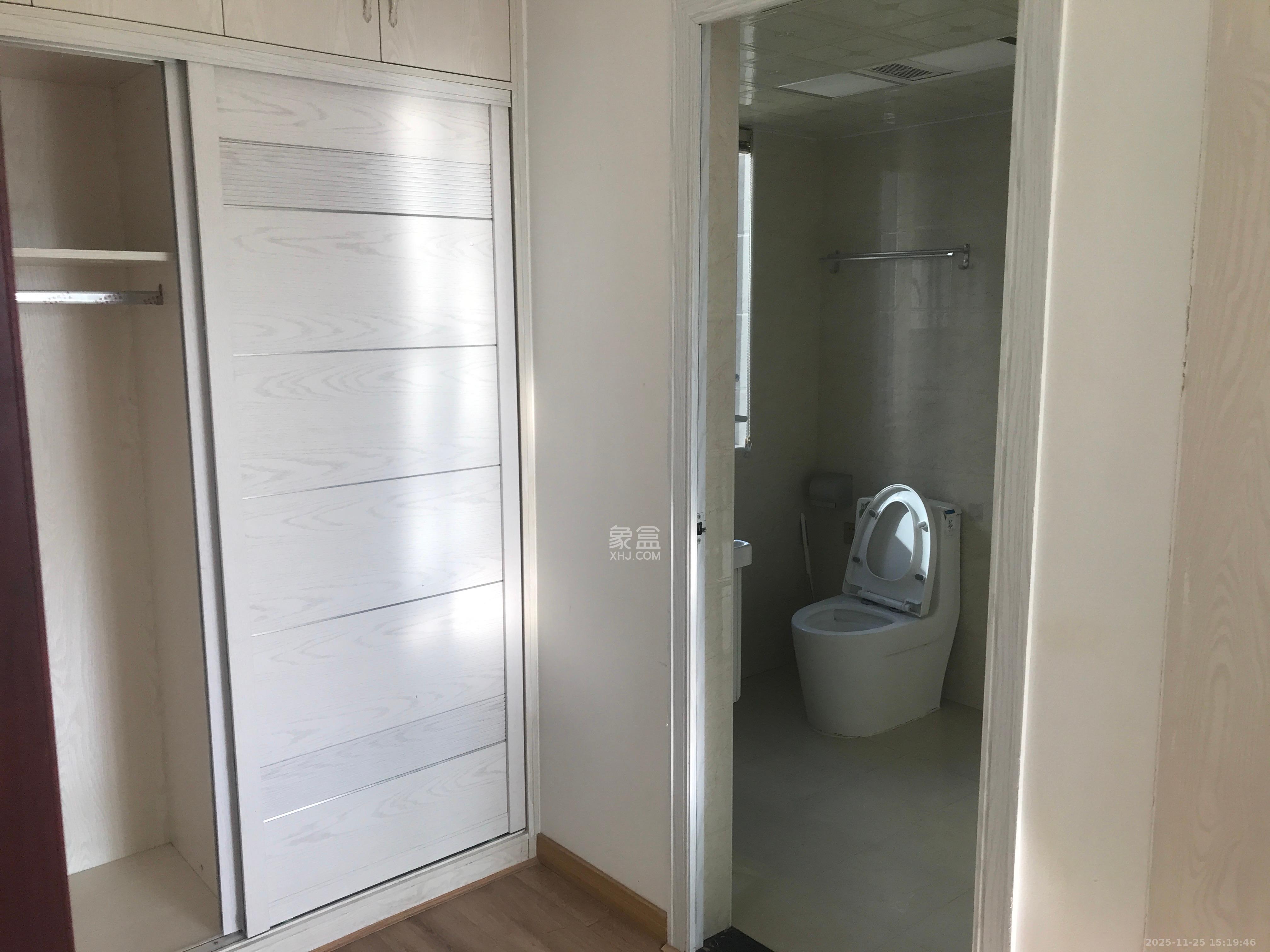 朝正美苑  2室1厅2卫    2500.0元/月室内图