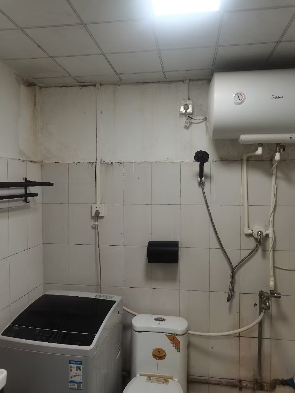 华发大厦  1室1厅1卫    1380.0元/月室内图