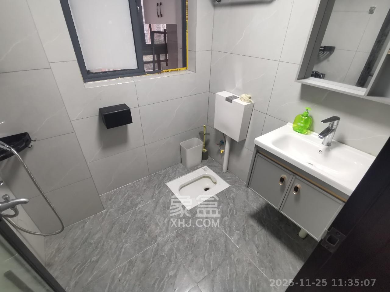 滨江君悦香邸 2室2厅1卫 2400.0元/月 滨江君悦香邸 2室2厅1卫 2400.0元/月室内图