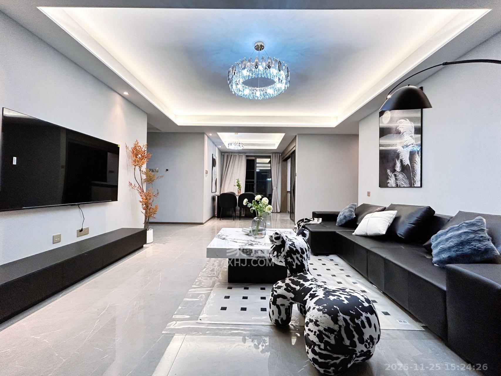 龙湖春江天曜二期  4室2厅2卫    5100.0元/月室内图