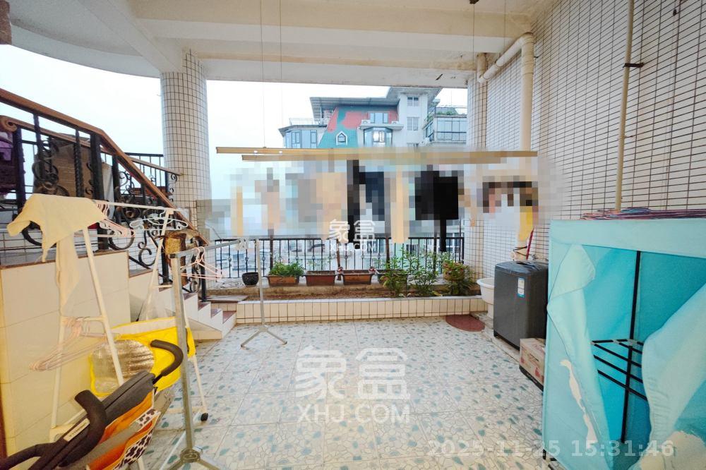 佳润新城(佳润新都) 3室2厅2卫 2500.0元/月 佳润新城(佳润新都) 3室2厅2卫 2500.0元/月室内图