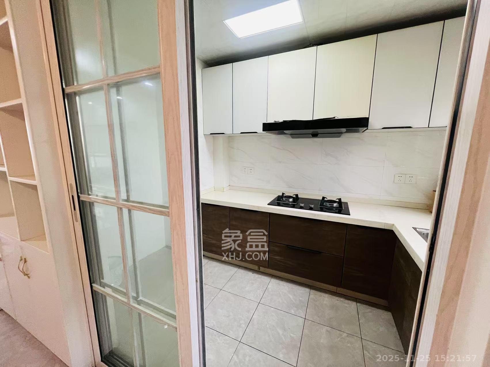 金地格林公馆 3室2厅2卫 3300.0元/月 金地格林公馆 3室2厅2卫 3300.0元/月室内图